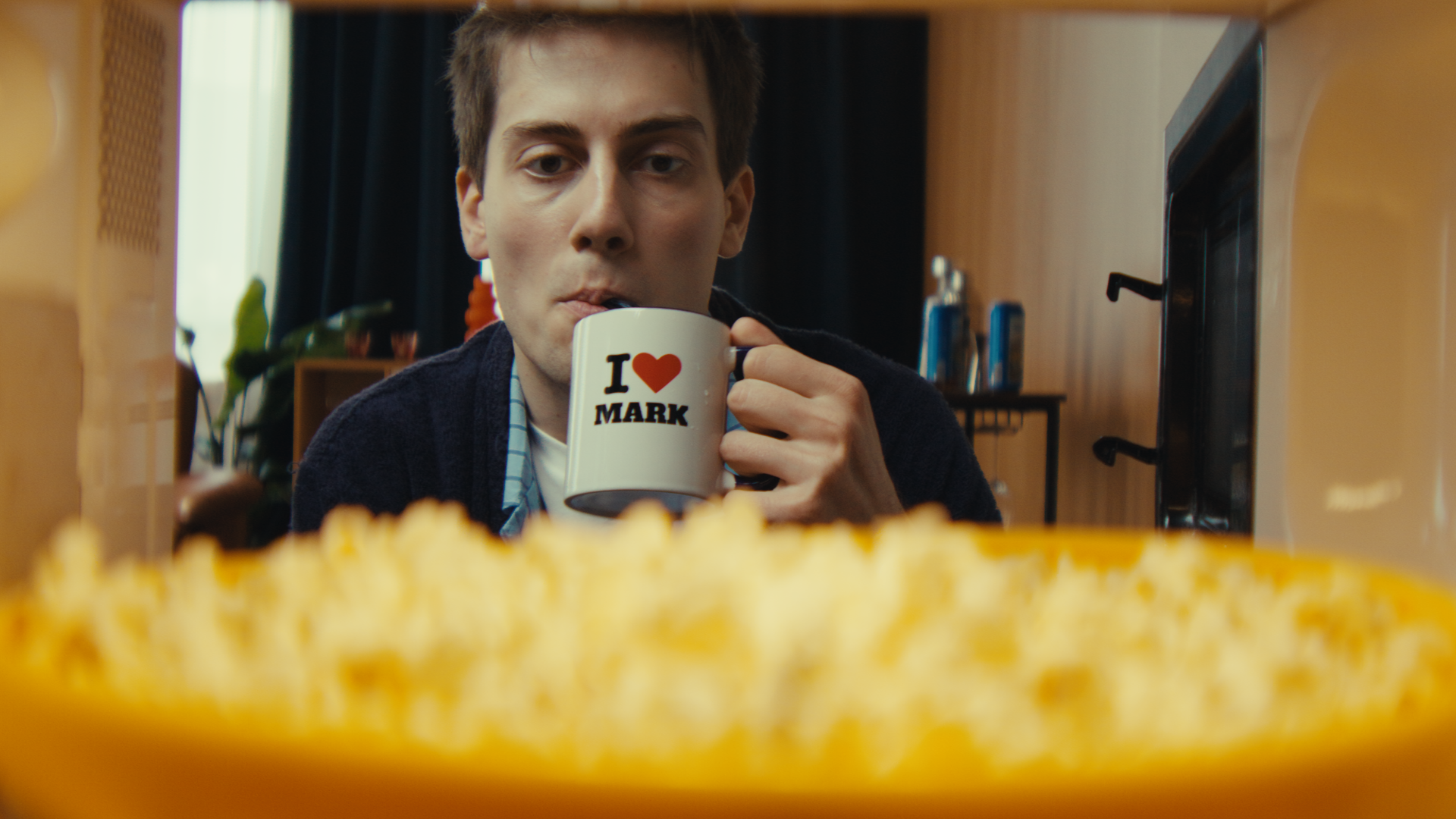 Sequenz 06.00_02_29_16.Standbild019.png