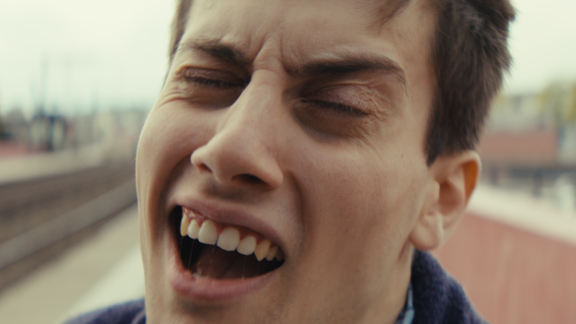 Sequenz 06.00_06_21_01.Standbild028.png