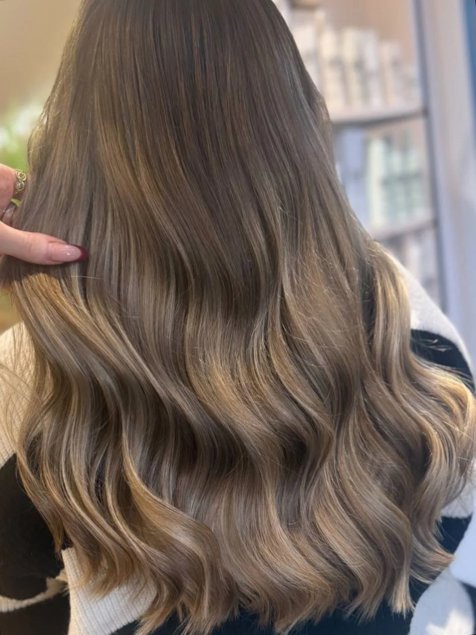 Winter is here! 🍂🌙 We can't get enough of these stunning colour transformations! 

Hair by our talented Graduate Stylist, Dulcia!

#Saloninterior #somersetsalon #timeforyourself #hairsalonsomerset #hairofinstagram #instagramhair #balayagehairstylis