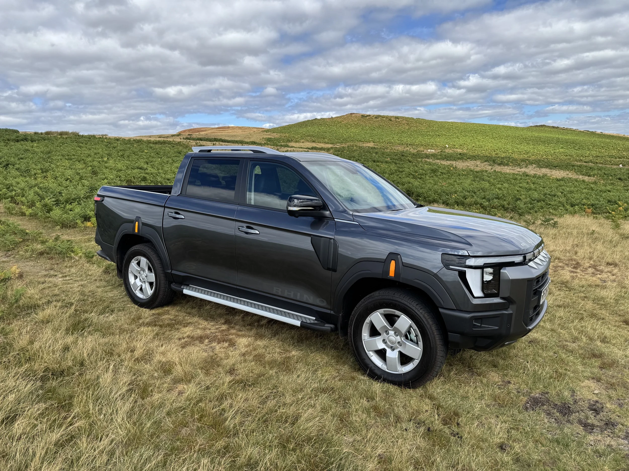 THE NEW RHINO PICK UP