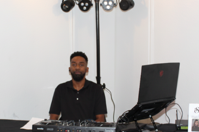 Servelle Hospitality_DJ Services.png