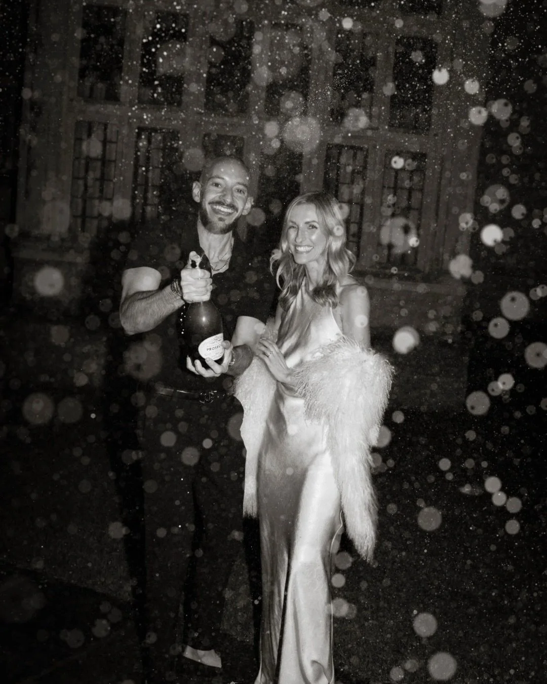 A sneak peek at Matt &amp; Emily&rsquo;s Welcome Party 🍾✨

This was such a fun night and I&rsquo;m so lucky to have been a part of it, thank you so much to Emily and Matt and their lovely friends and family for making me feel so welcome across the w