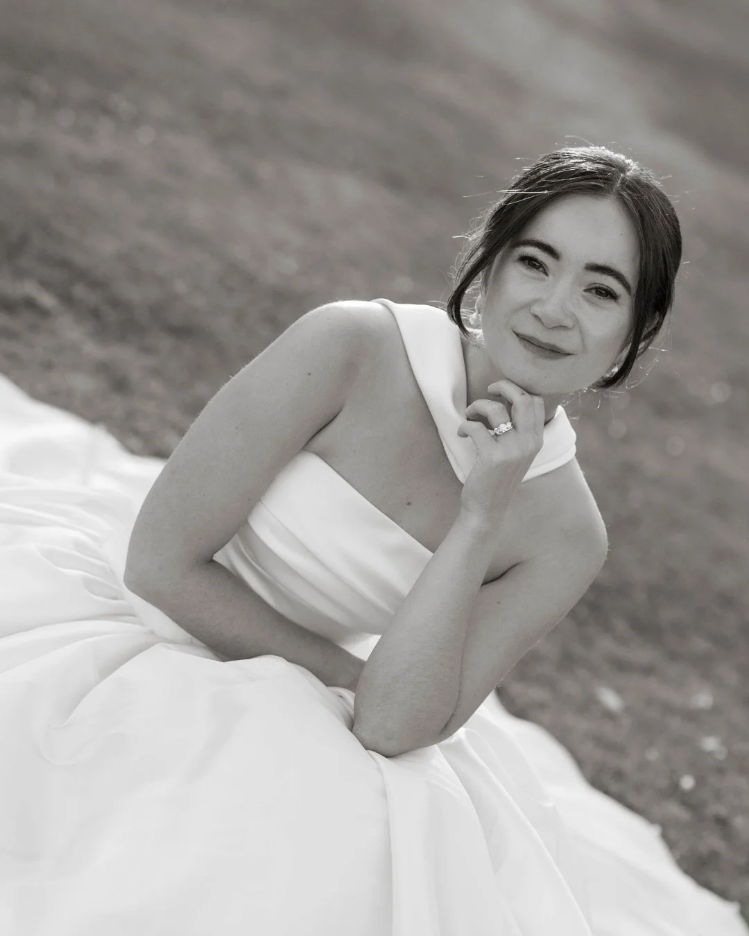 8 frames of ellie from e&amp;b&rsquo;s stunning day at @hengravehall ✨ 

✦a mix of digital &amp; film 🎞️ 

Venue: @hengrave_hall 
Makeup: @lexi_brownfield_bridal_
Hair: @milliedonovanhairstylist
Dress: @jennyyoonyc 
Shoes: @rainbowclubuk
Tan: @lookl