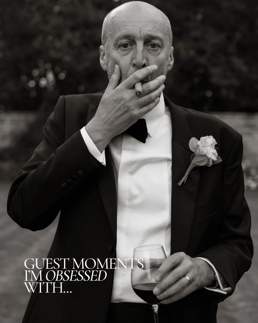 Guest moments I&rsquo;m obsessed with&hellip;

Guest candids show your wedding through another perspective.

They&rsquo;re the unscripted moments that weave together a full gallery.

I LOVE the moments when your guests notice me&hellip;

I LOVE the m