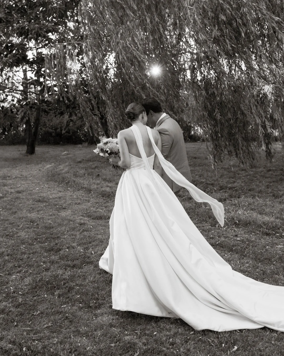 Evening portraits for L&amp;J by the willow tree at @tithebarn 🤍

Suppliers:
Venue: @tithebarn
2nd Photographer: @thisisemilyjoan 
Videography: @shaunyoungfilms
Dress: @lovestorylondon
Makeup: @clairehayesmua
Hair: @forevahair
Florist: @vanessa_jayn