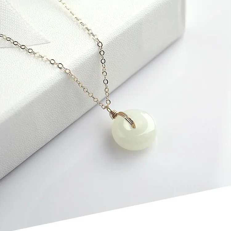 Collier en Jade hétien-Blanche