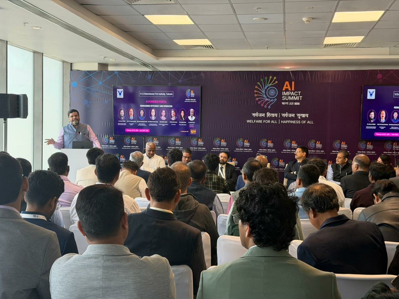 From Smart Ports to Thinking Ports