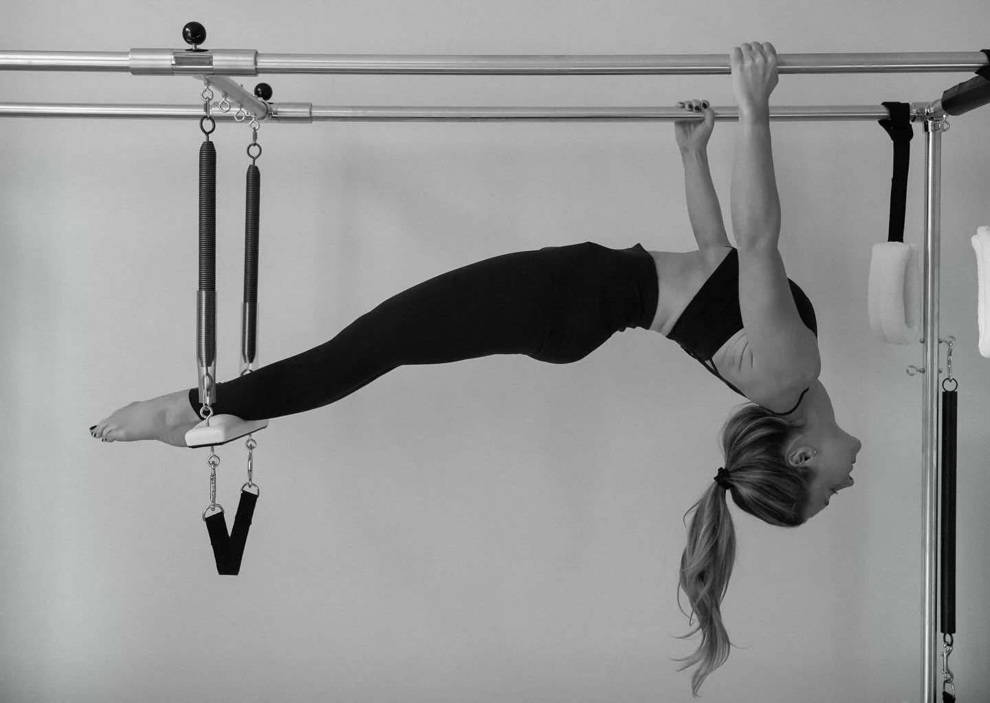 Hanging pull ups, from the Traditional Ending on the Cadillac
by @scarlettmhall 🪽