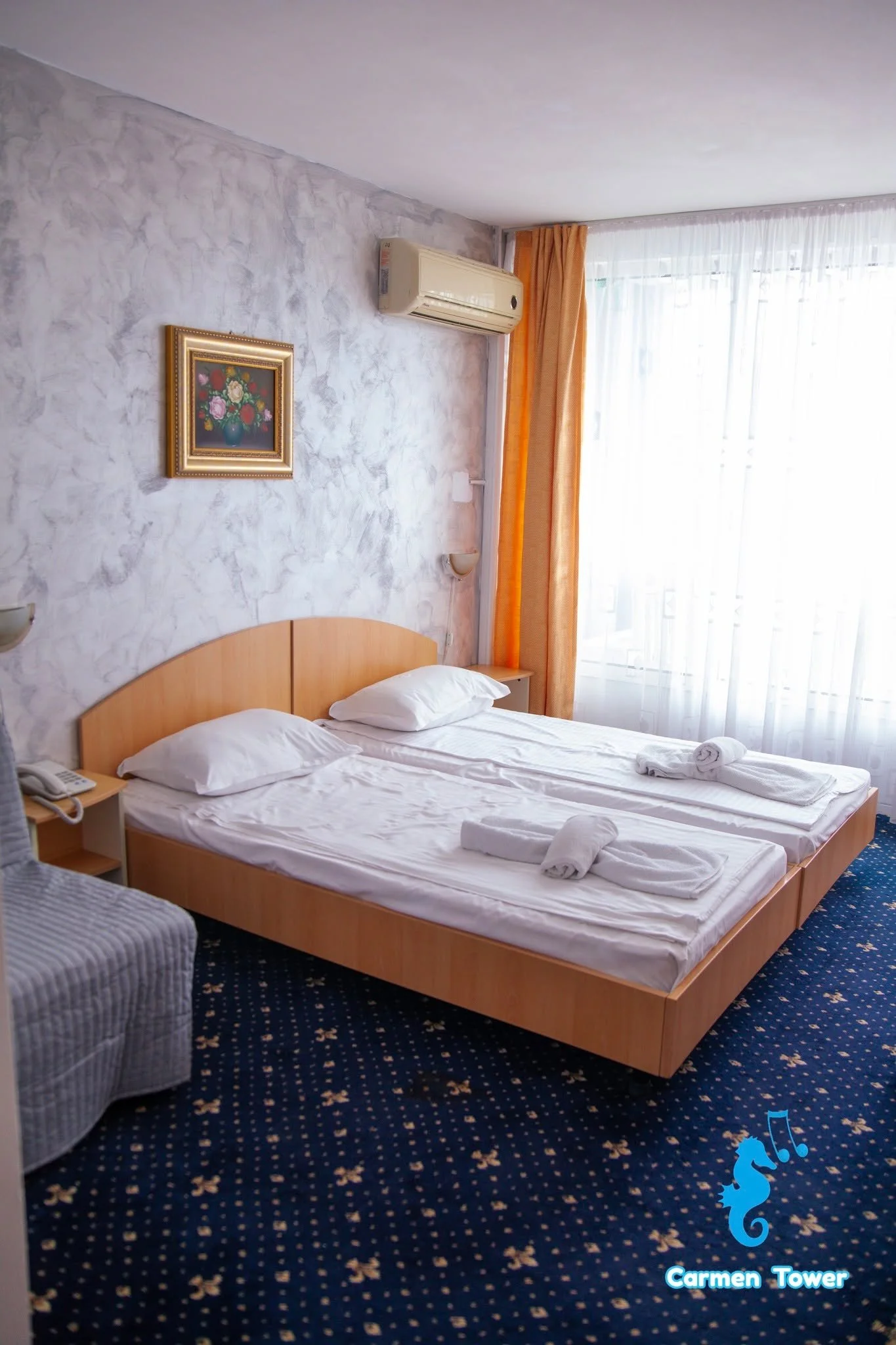 La Apus ne retragem in camere sau spatiile frumos organizate pentru relazarea dumneavoastra.