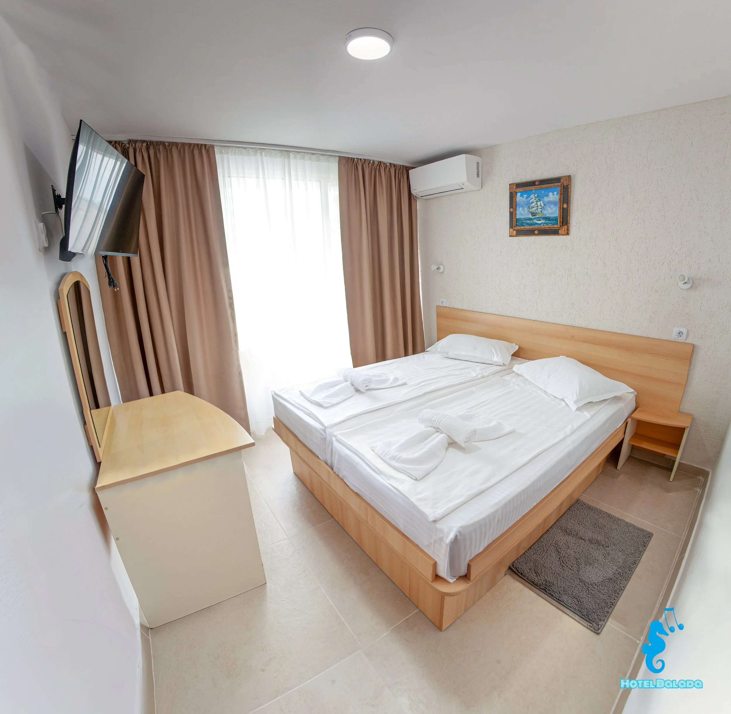 balada hotel (dormitor apartament) (1).jpg