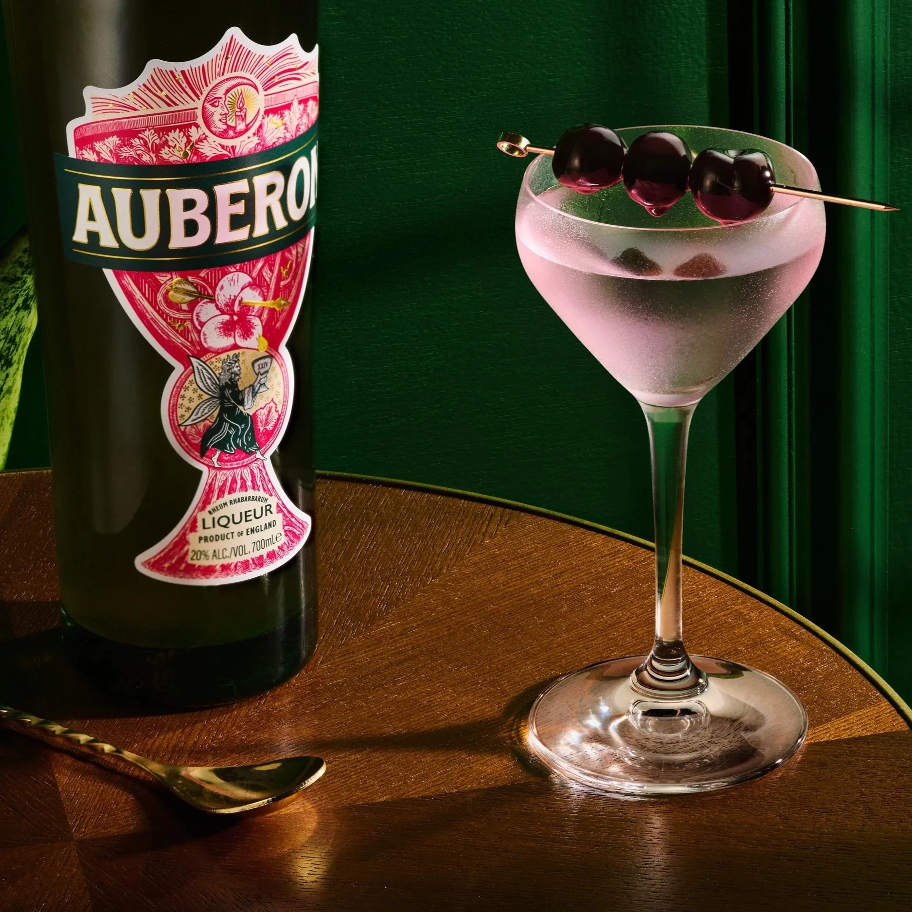AUBERON+-+Premium+Natural+English+Rhubarb+Liqueur+-+Martini+Cocktail+2.jpg
