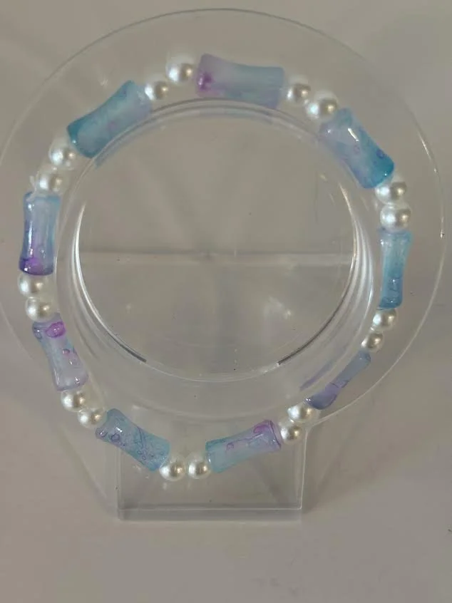 Small Glass Bracelet