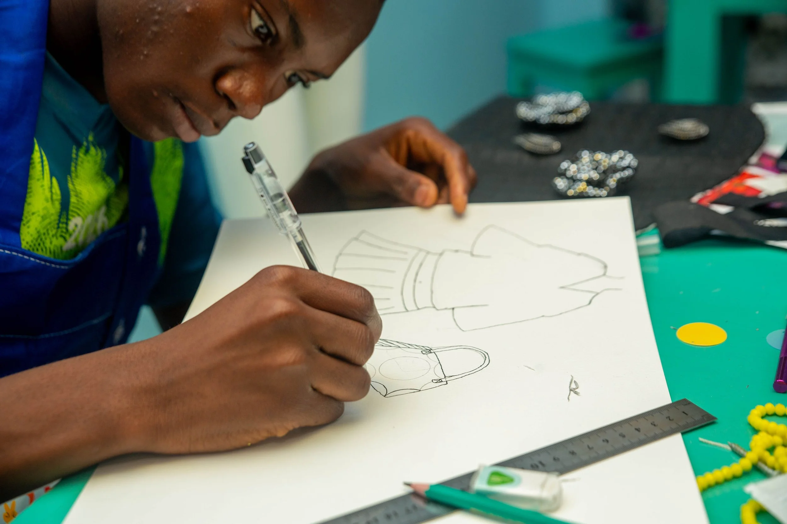 Curriculum — THE CREATIVE CORNER