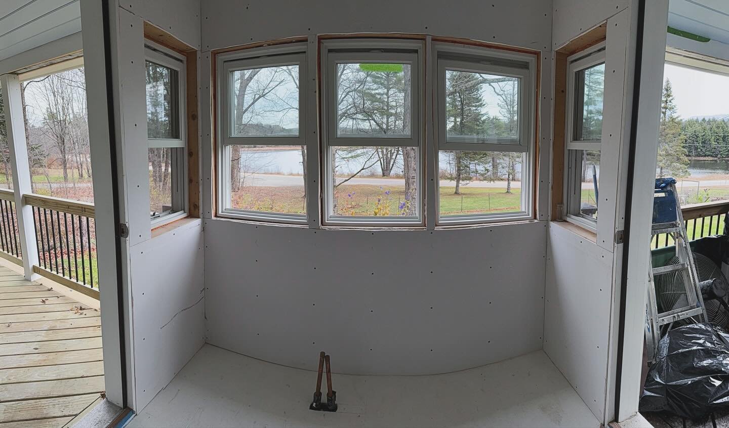 9 times out of 10 I&rsquo;ll never be hanging Drywall, but it wasn&rsquo;t bad with a lake view!