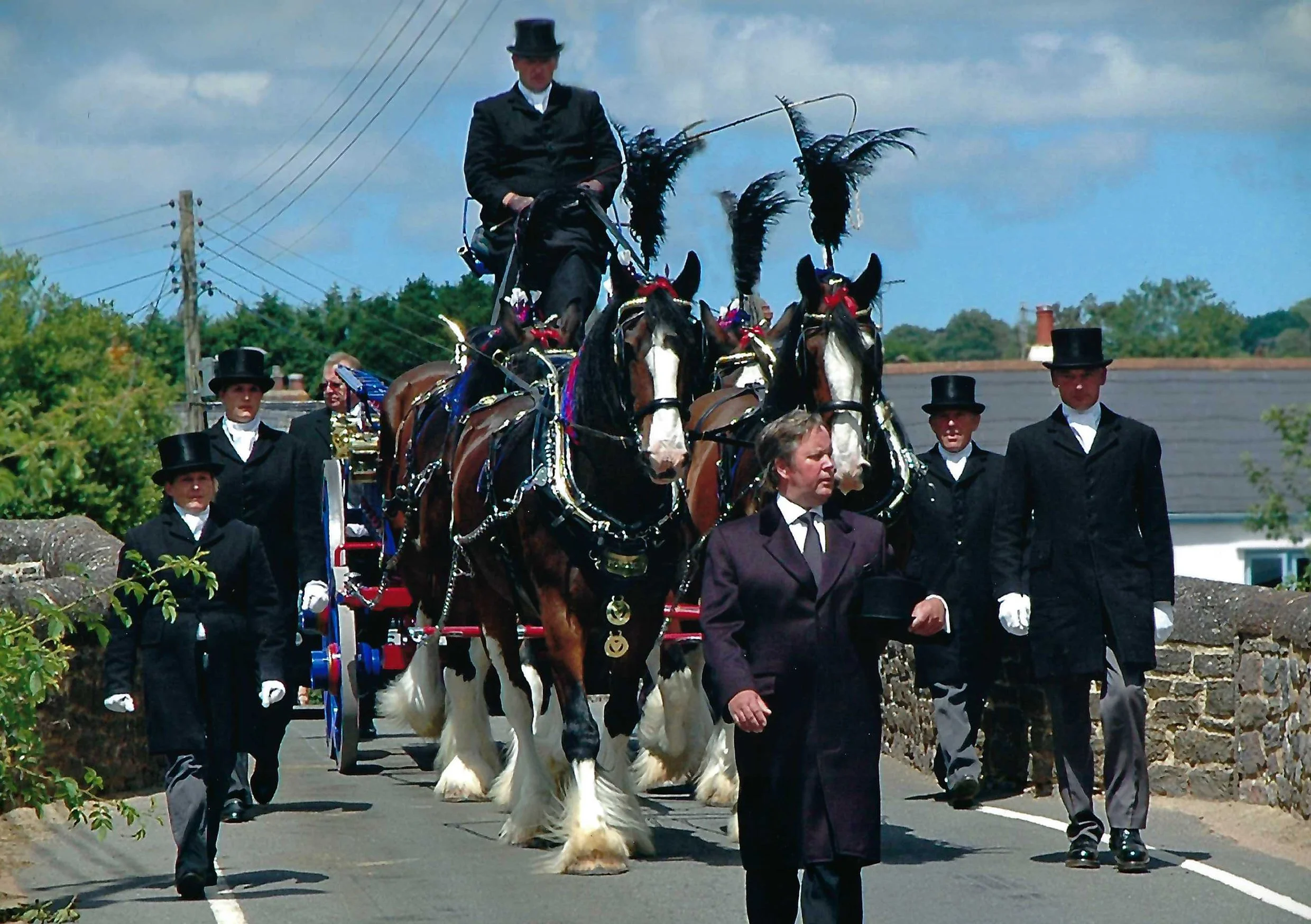 horsedrawnhearse.jpg