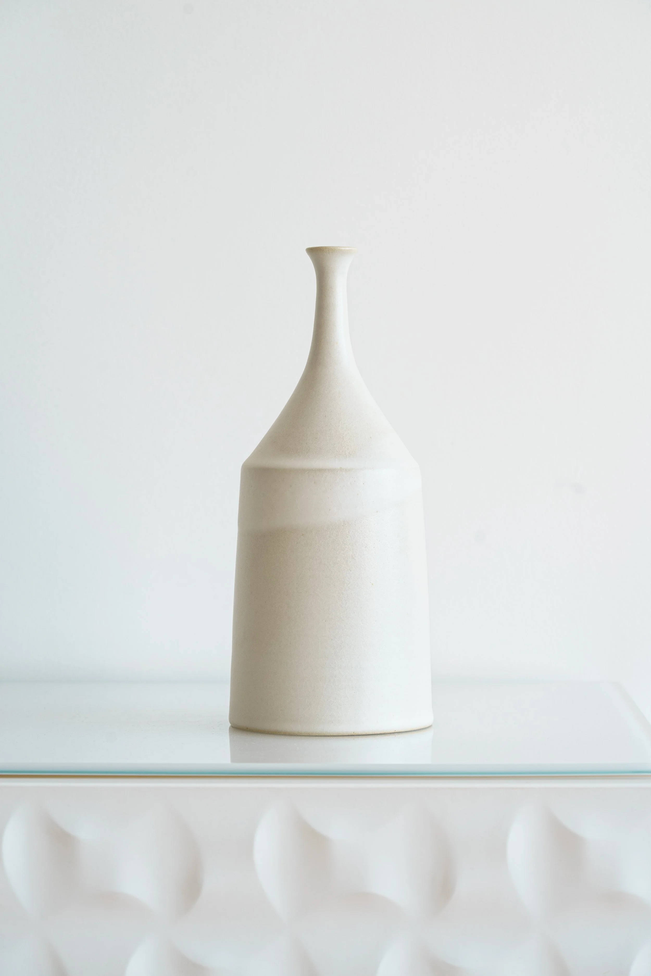 Soliflore blanc satiné long col