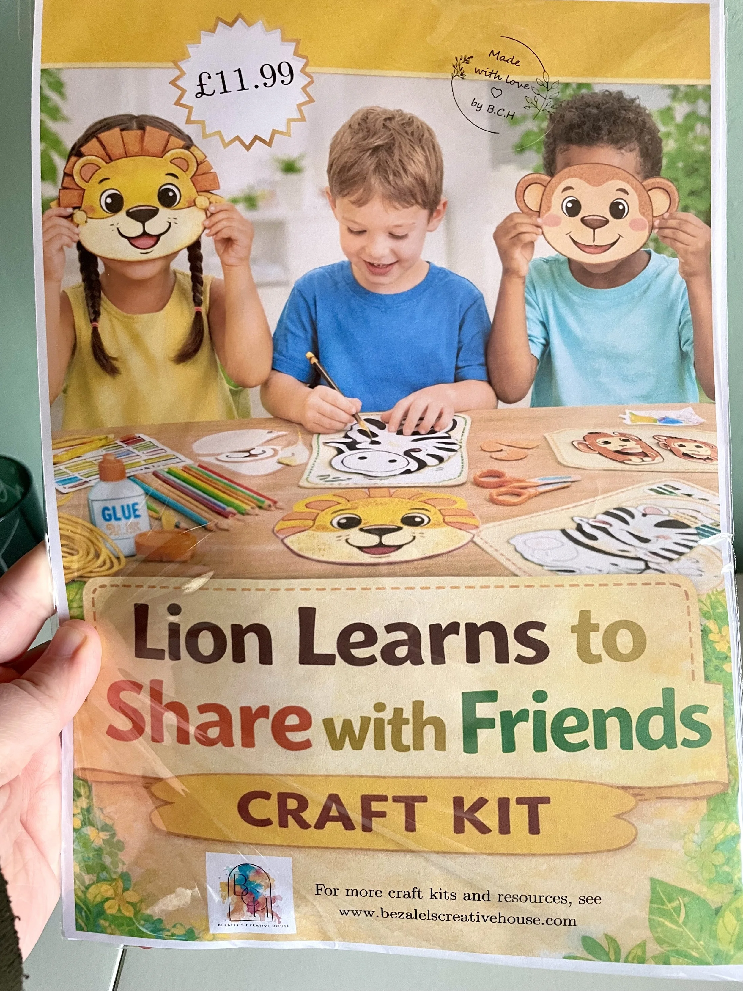 Lion Learns to Share with Friends Craft Kit