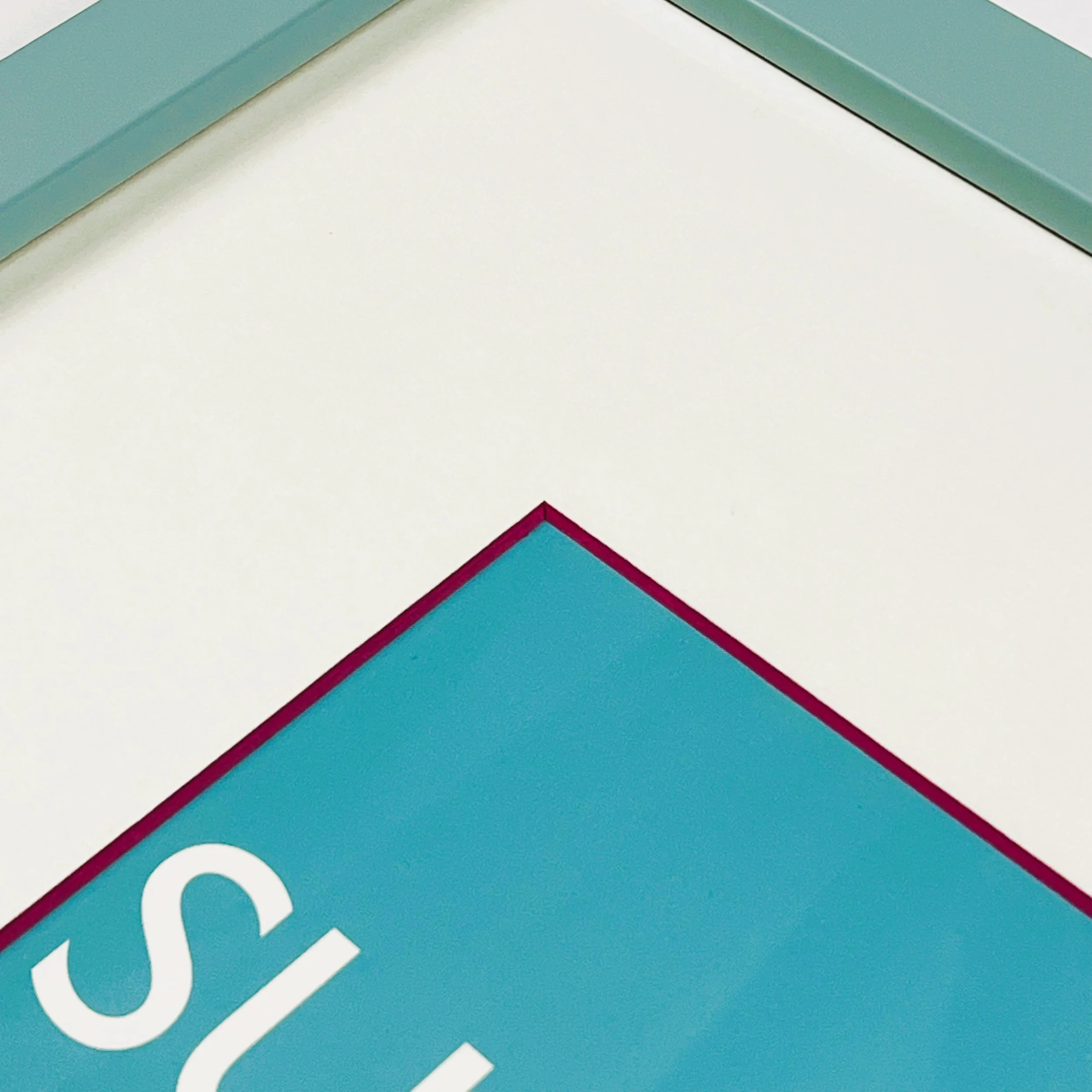Pink accent in special mount board.