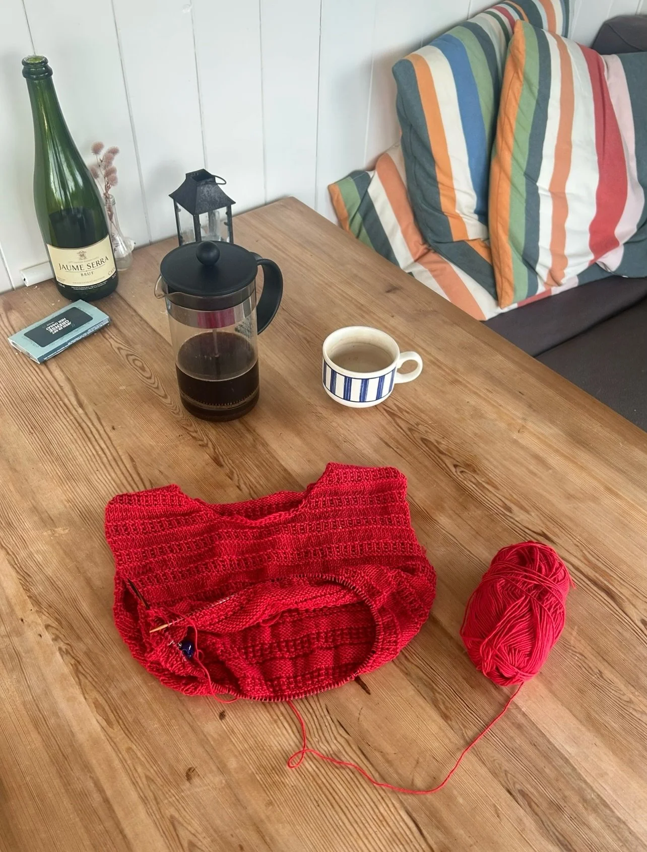 Det evigvarende lille sommerprosjektet mitt, #FilipSweater fra Sandnes. Ses igjen i juni :)