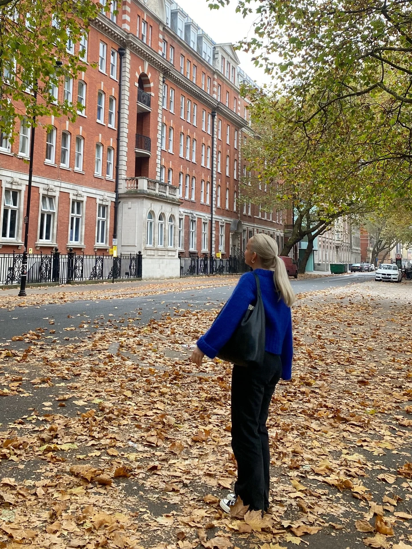 Tilbakeblikk p&aring; den fine delen av h&oslash;sten n&aring; som vi er godt p&aring; vei inn i den mer uspiselige 🤗☔️ #Klarajakken min er og blir et plagg jeg elsker, men som jeg kvier meg for &aring; strikke flere av etter at jeg p&aring; en m&ar