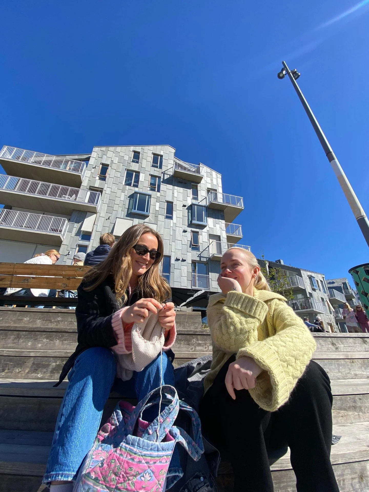 Friends who knit together stay together