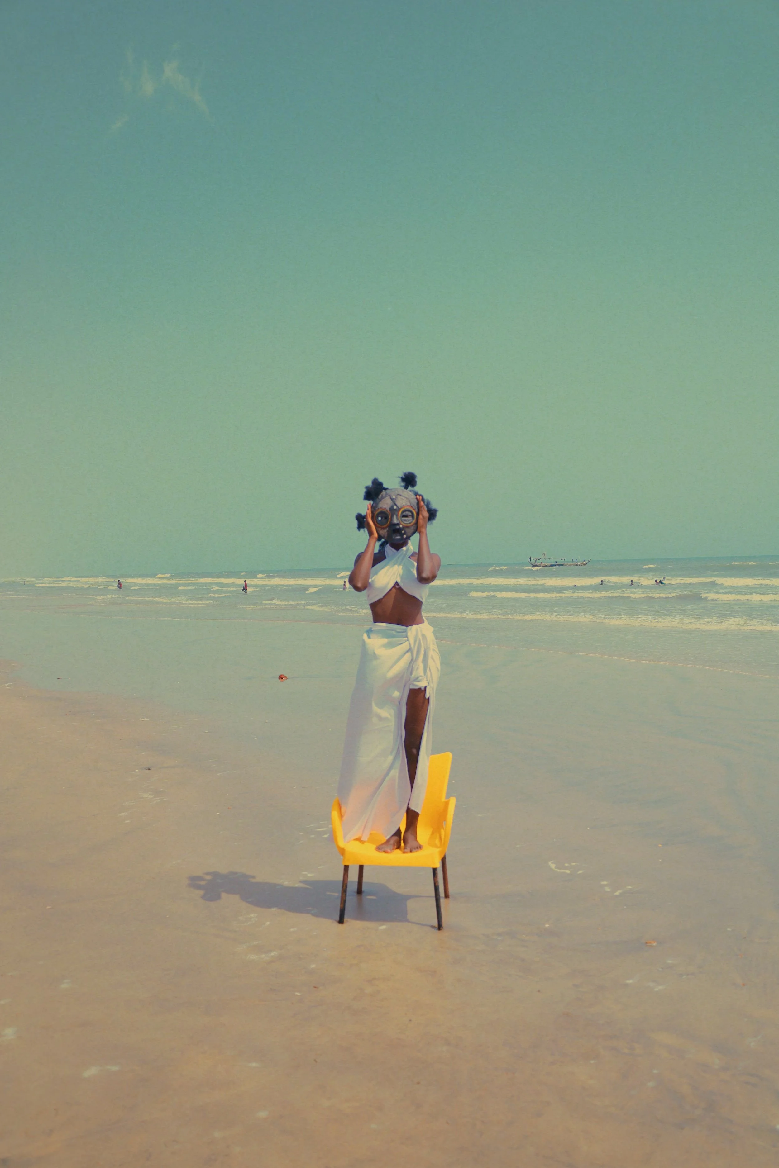 Morowa Nana – Elevated Horizons

Year :July 2024

Medium :Digital Photography 

Dimensions :A4 (21.0cm x 29.7cm)

Edition :Limited Edition (1/20)

(*)Accompanied by Certificate of Authenticity

Visual Narrative 

Morowa Nana poised between land and s