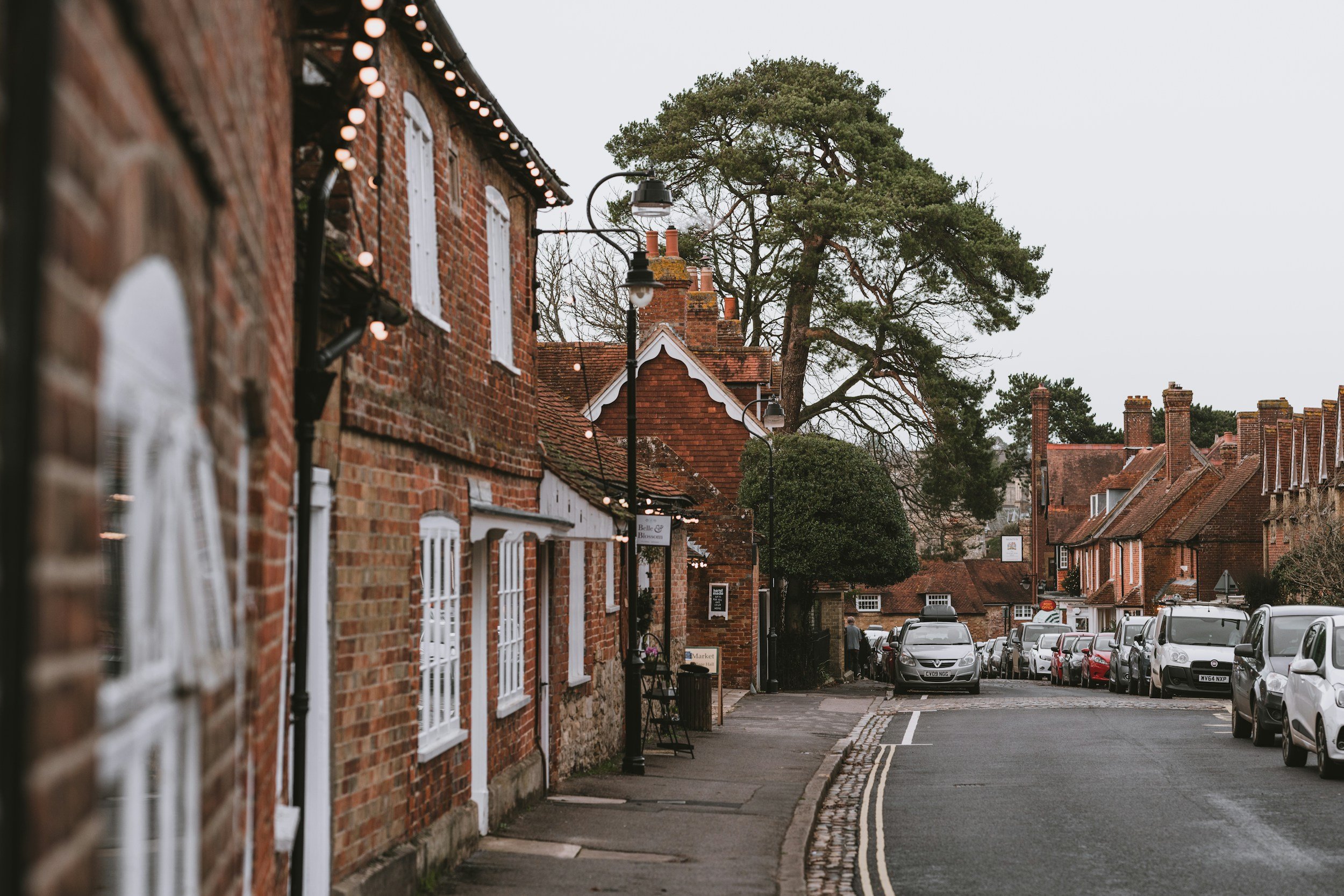 Tracker vs Fixed Rate Mortgages: Pros, Cons and When to Switch