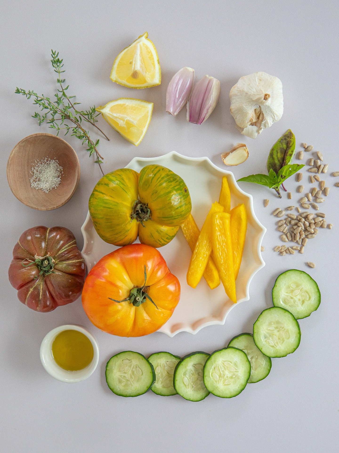🍅 On mange quoi ce soir ? 
✨Petit indice : c&rsquo;est frai, color&eacute; et &ccedil;a se pr&eacute;pare en 10 minutes ! 
🤔 &agrave; votre avis quelle recette se cache derri&egrave;re ces ingr&eacute;dients? 

//
Je suis Marie, cr&eacute;atrice de