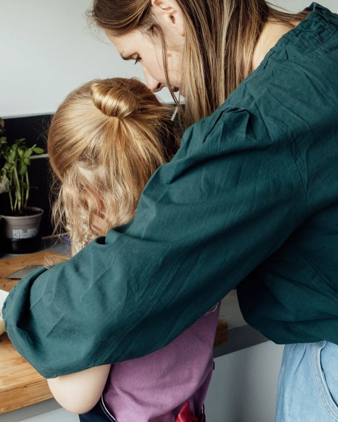🌈 Ces instants, ce sont mes pr&eacute;f&eacute;r&eacute;s. Ceux o&ugrave; le lien se nourrit de partage, de rires et de complicit&eacute;.

C'est ce que je cherche &agrave; capturer : la po&eacute;sie du quotidien, la sinc&eacute;rit&eacute; des &ea