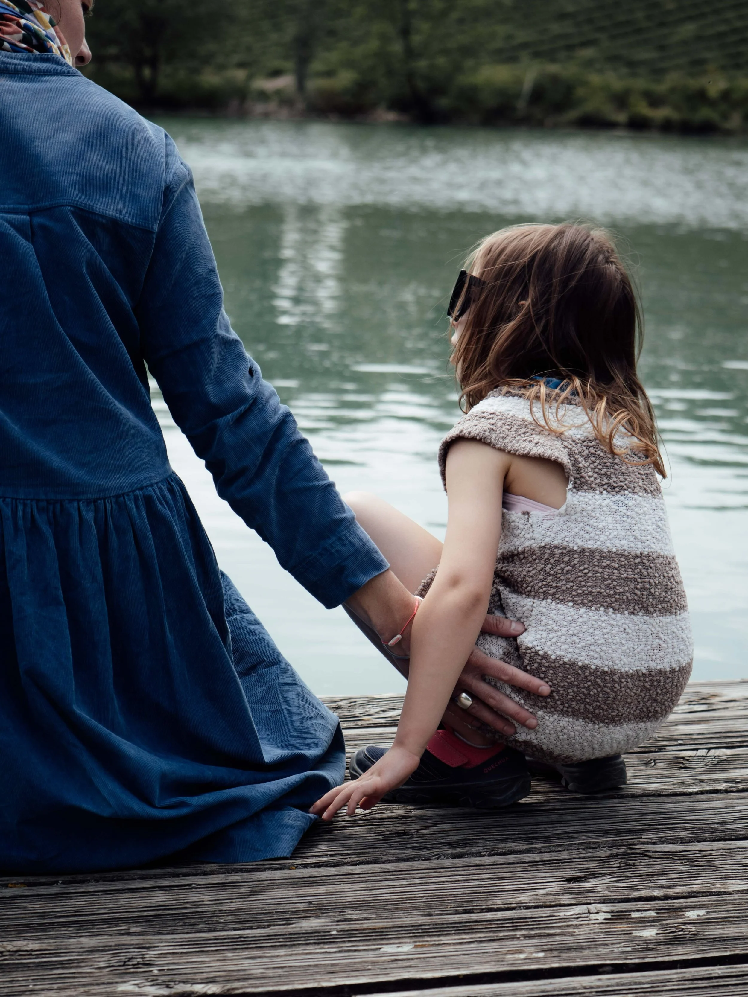 Je documente la vie en train de se vivre.
pendant vos s&eacute;ances.Pas de pauses fig&eacute;es.

Les gestes discrets d&rsquo;amour et de soin qui disent d&eacute;j&agrave; tout ✨

#photographefamille #photographieannecy #photographiedocumentaire #p