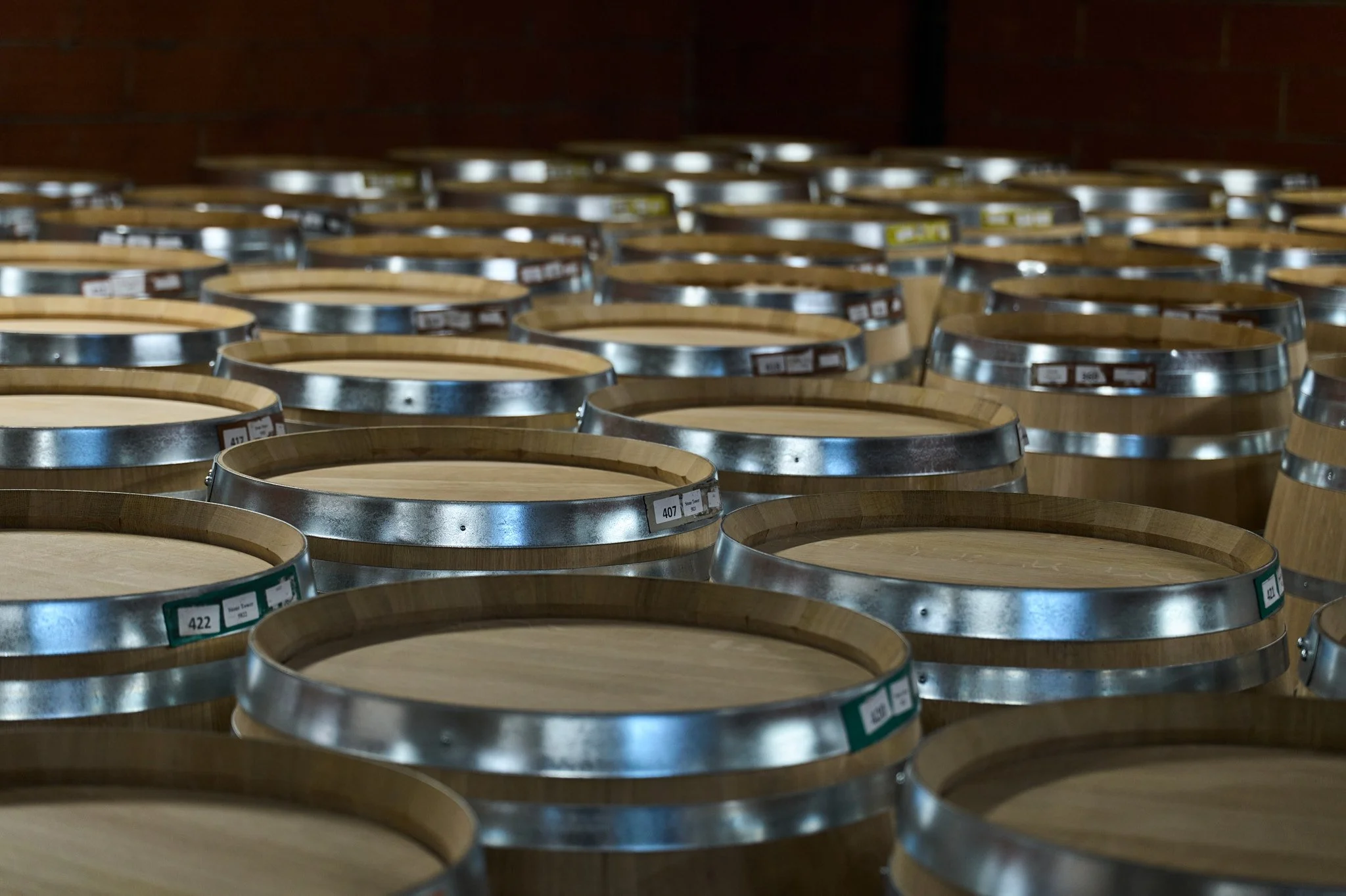 Stockage des barriques finies.