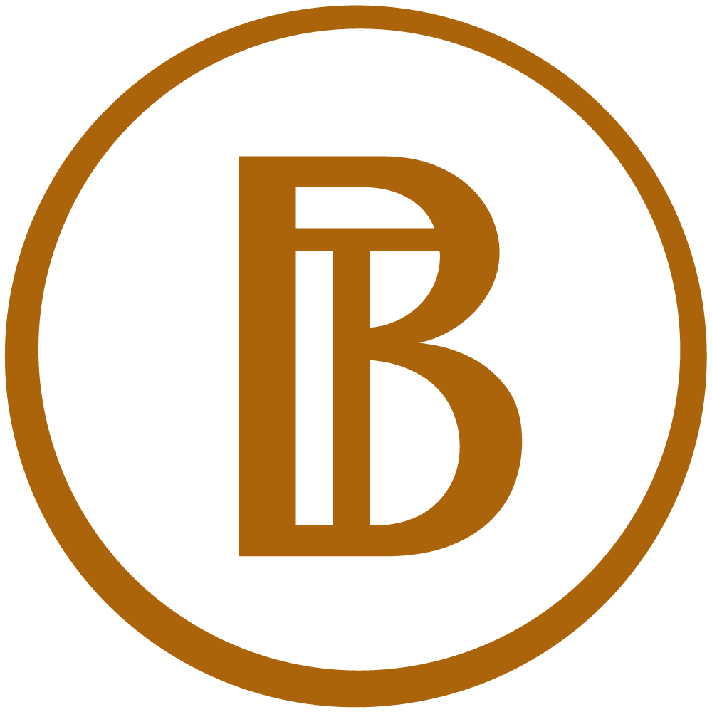 Logo circulaire avec une lettre B marron au centre, entourée d'un cercle marron sur fond noir.