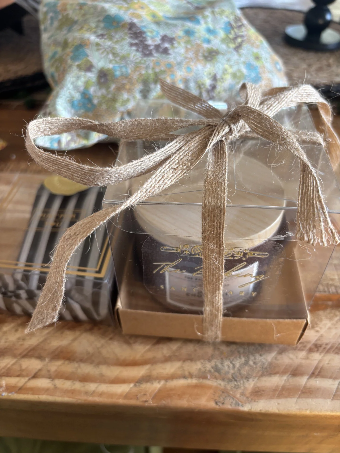 Gift Wrapped Large Candles 225g
