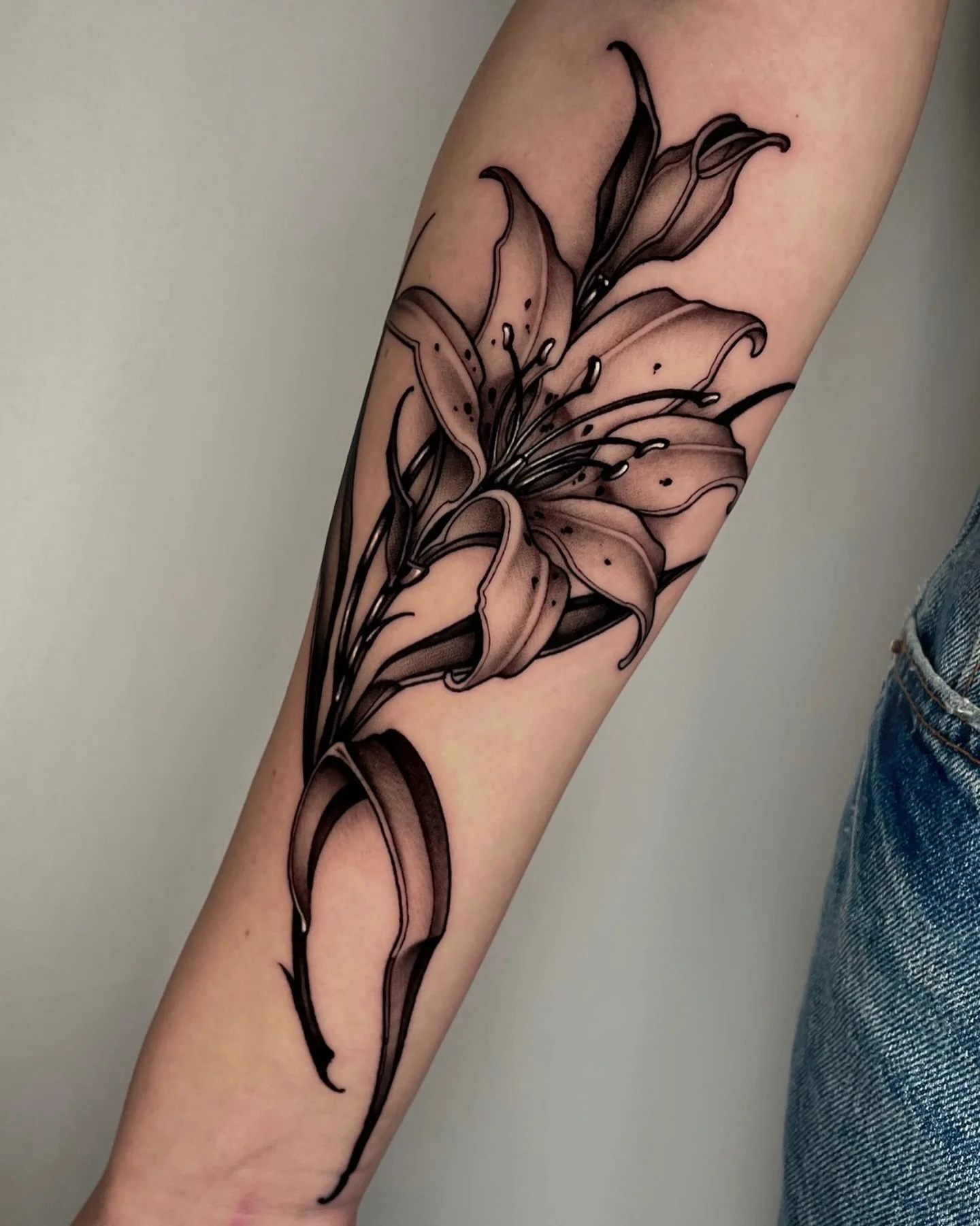 Projet r&eacute;alis&eacute; par @dorine.soler 🖤

➝ Pour toute question ou prise de rendez-vous : 
DM ou mail &agrave; dorinetattoo@gmail.com. 
 ___

#tattoo #tattoos #tatouage #flash #montpellier #montpelliertattoo #tatouagemontpellier #mtp #montpe