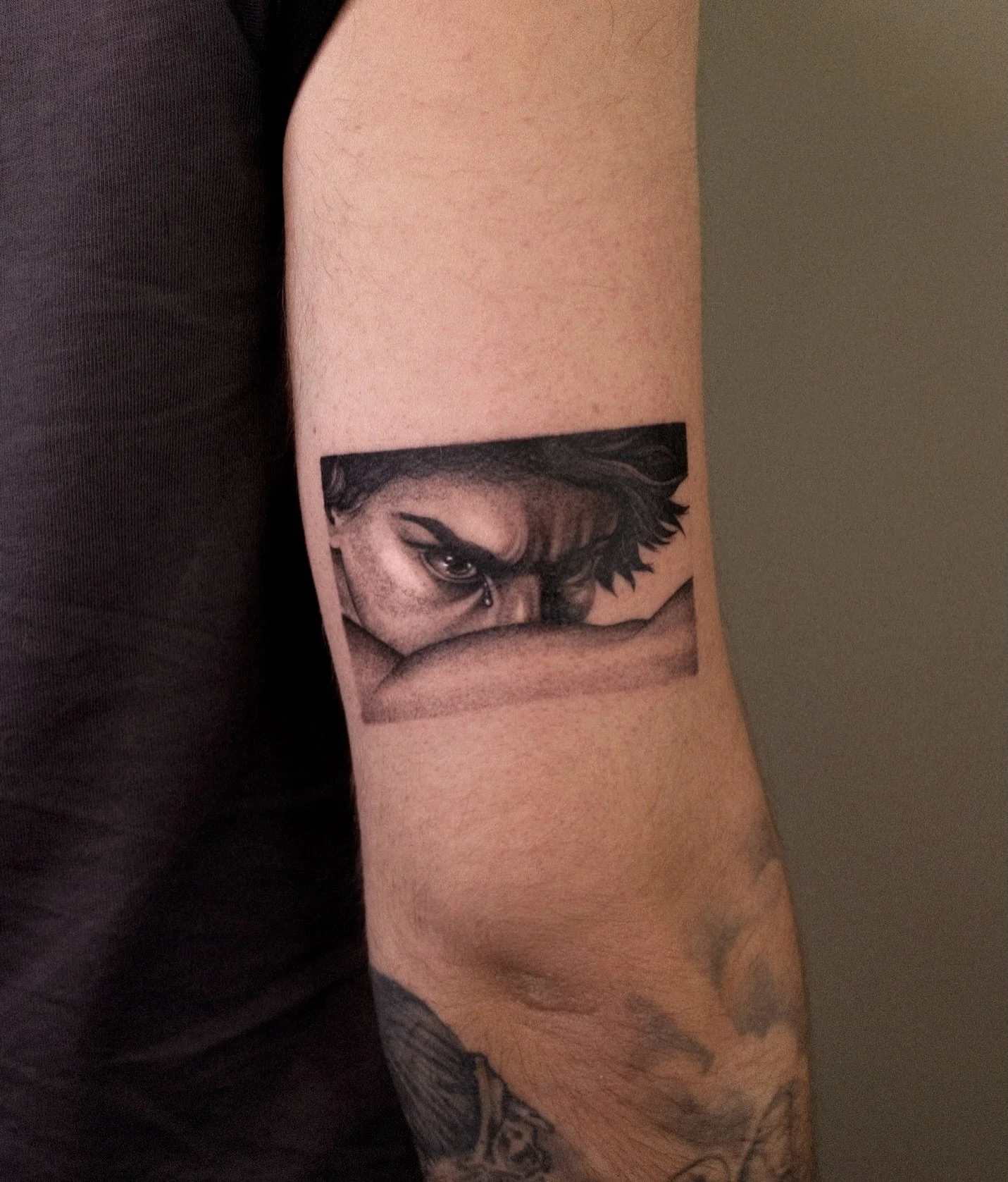 L&rsquo;ange d&eacute;chu 🪽
Fait par @leeva.tattoo 

&darr; Infos/Booking
leeva.tattoo@gmail.com
reglisse-studio.com

___
#montpellier #mtp #montpelliertattoo #tattoomontpellier #tatoueurmontpellier