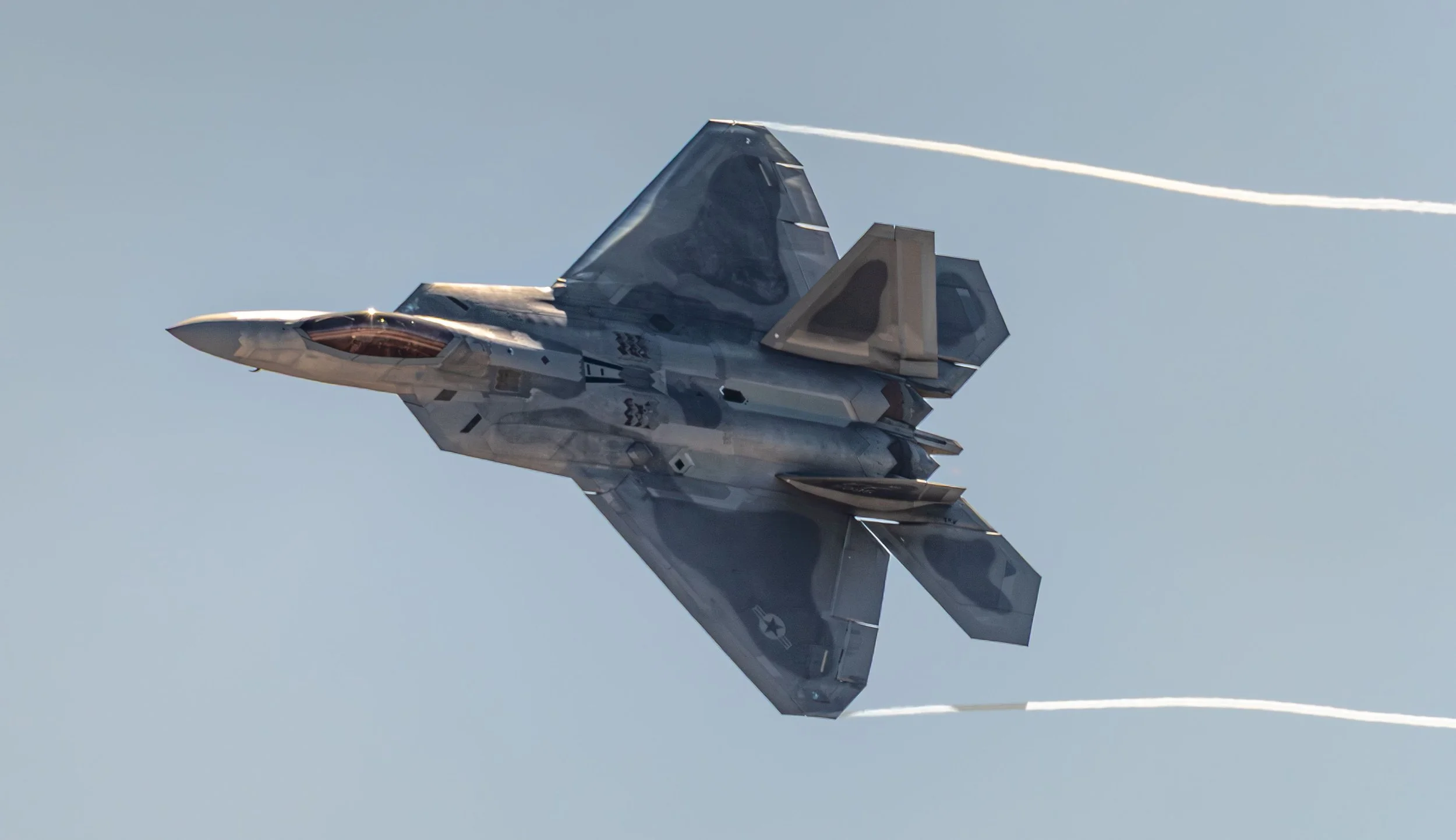 F-22. Photo by Pexels.