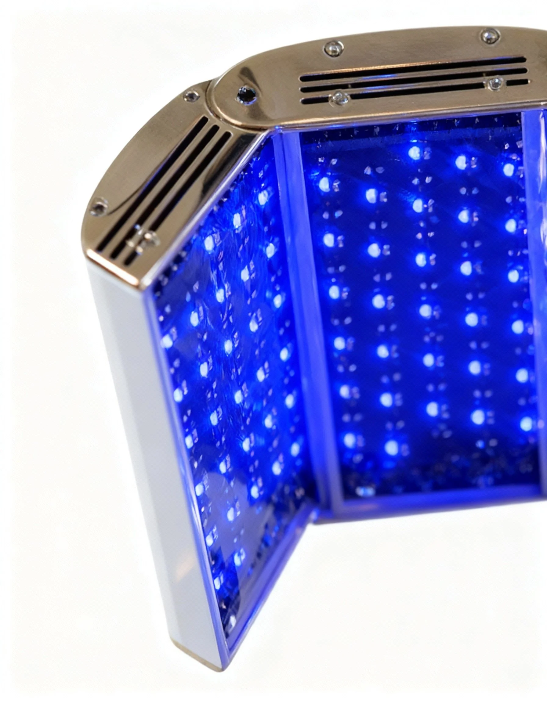 Lampe LED médicale Déléo en lumière bleue, utilisée en photobiomodulation pour la régénération cellulaire et la réparation de la peau.