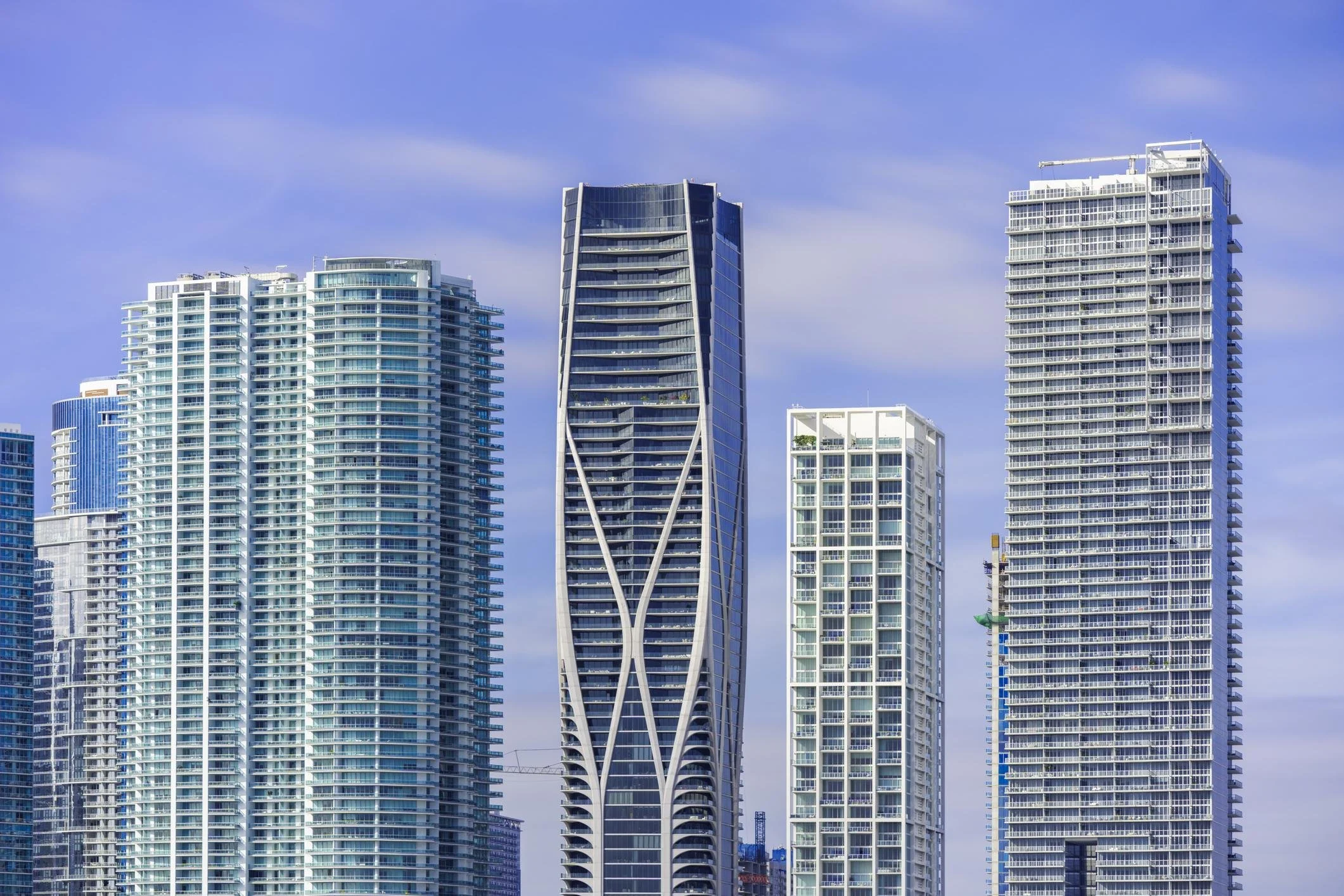 Comprar Propiedad en Florida Siendo Inversionista: Claves para Tomar una Buena Decisión
