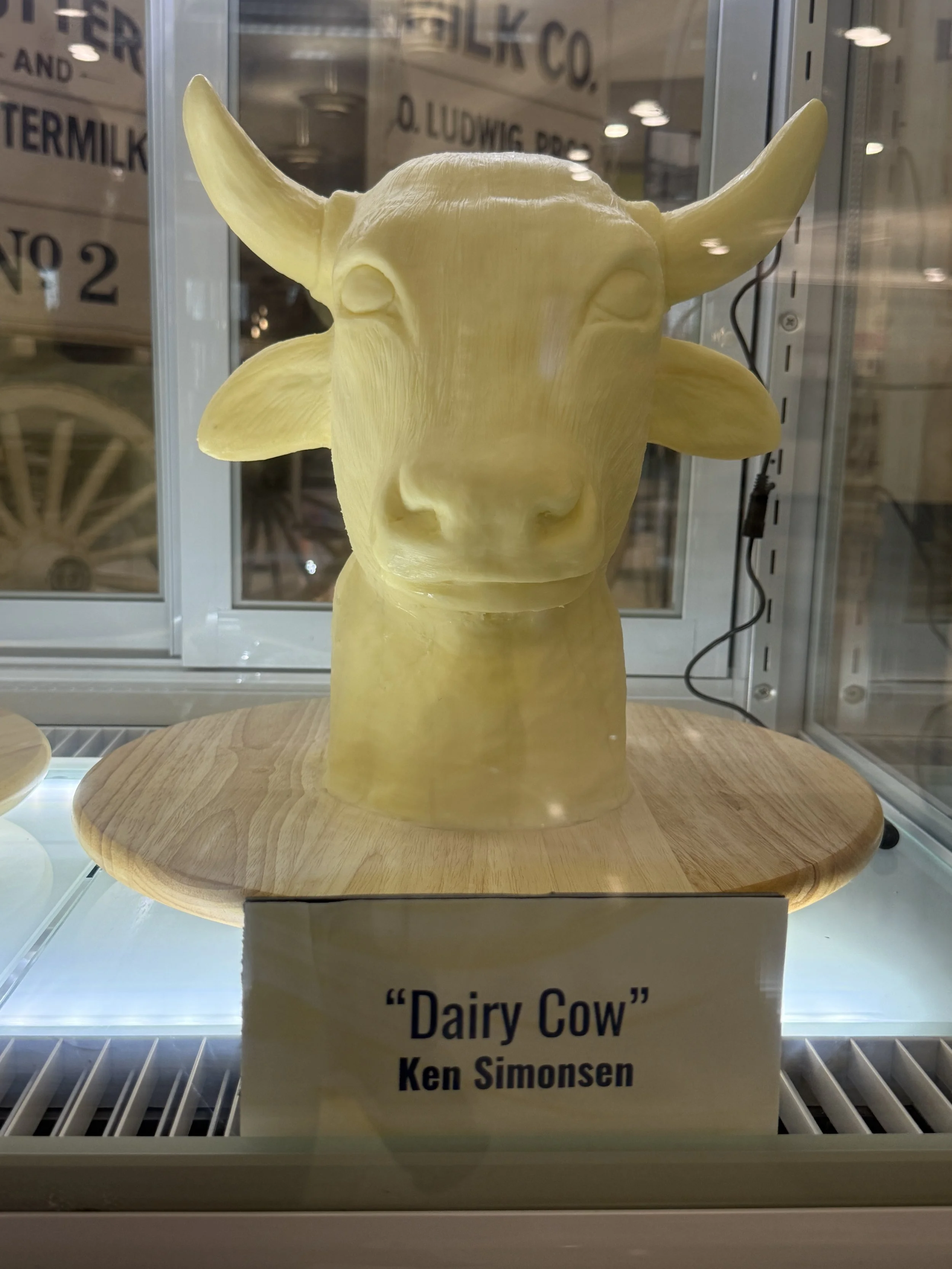 butter cow.JPG