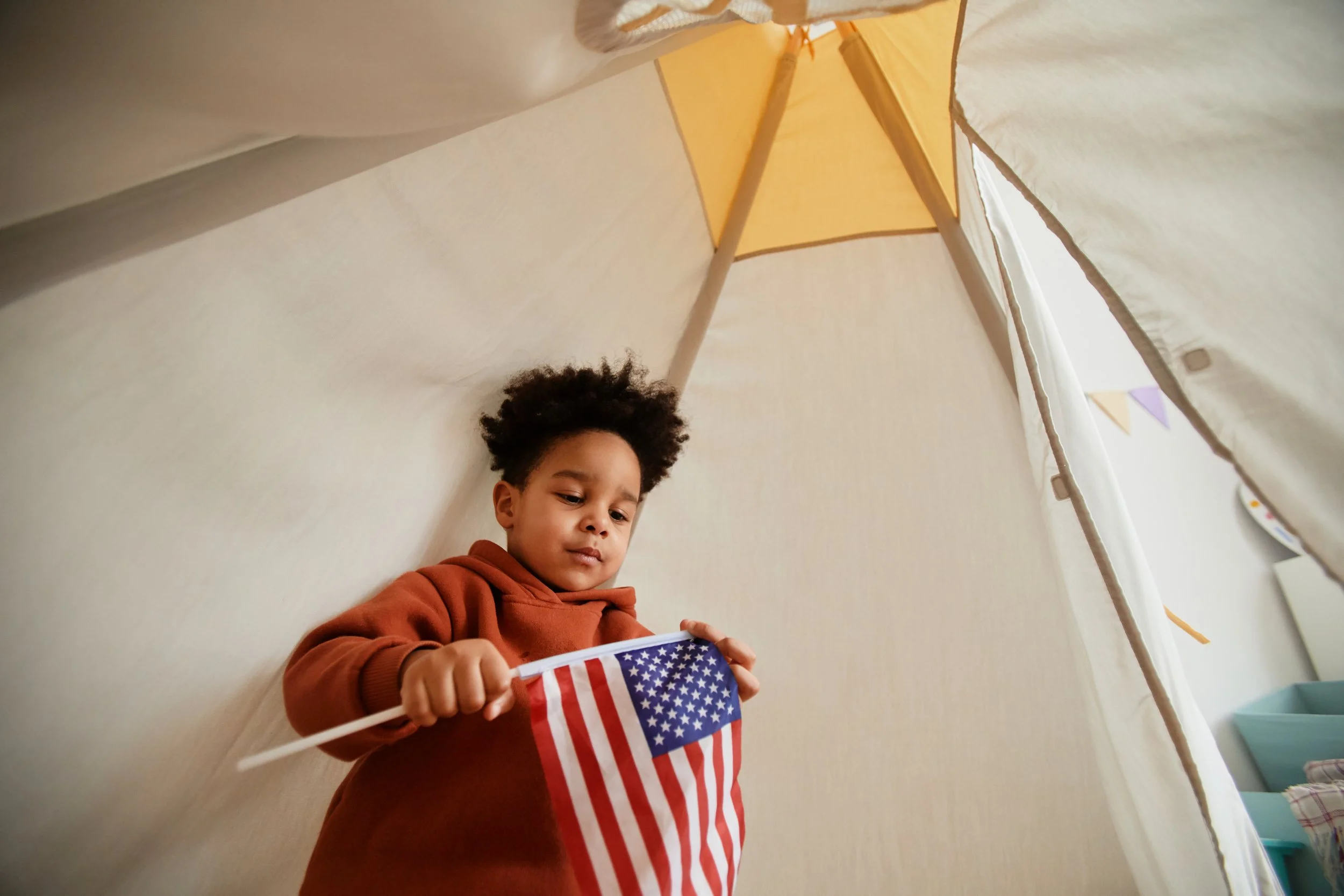 Summer Discover: Flag Feats & Facts - Grades: K-3