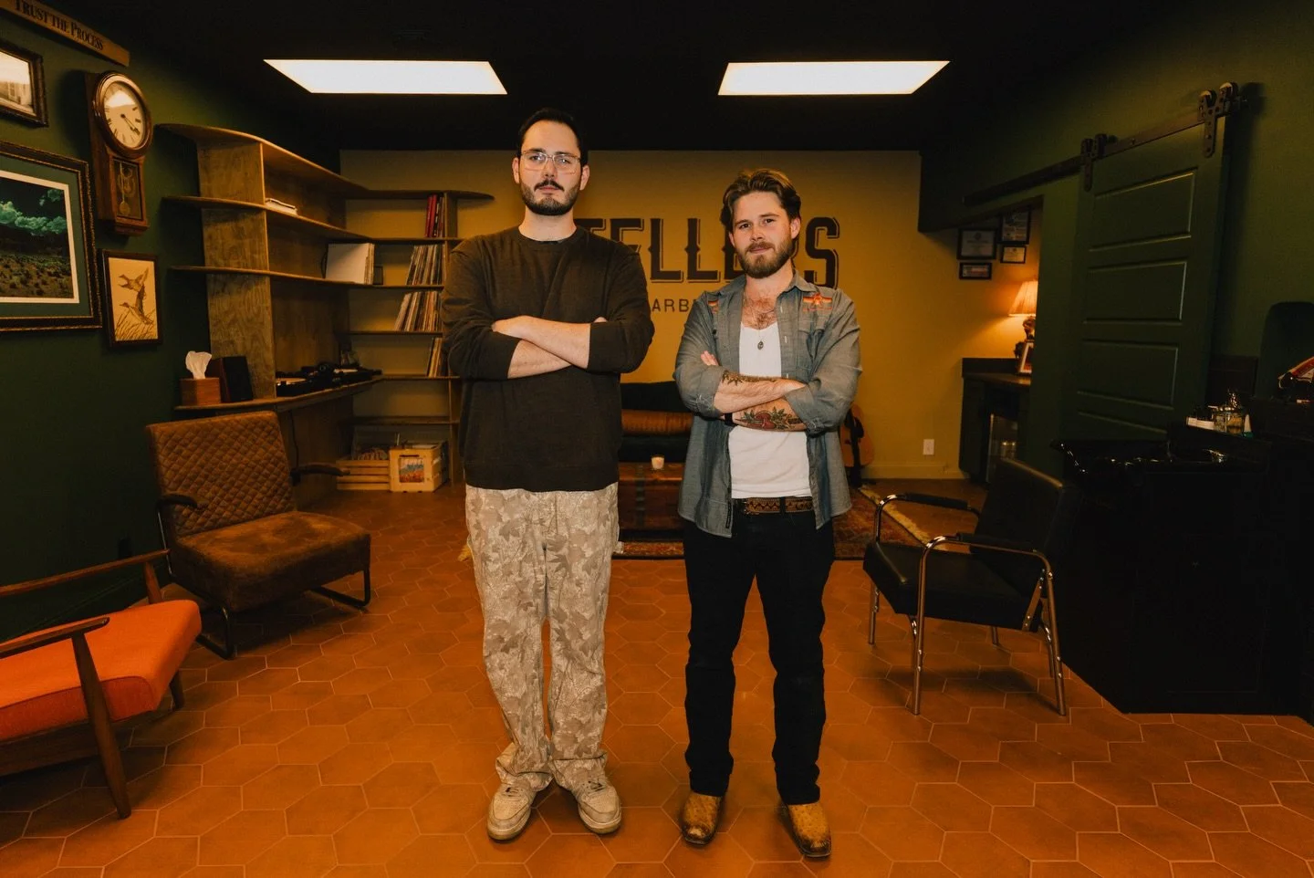The duo you never saw coming. Come by this week for a fresh cut, and a good time!
Thank you to @griegofilms for the shoot!

#barber#roundrockbarber#austinbarber#pflugervillebarber#cedarparkbarber#northaustinbarber#georgetownbarber#roundrock#haircut#b