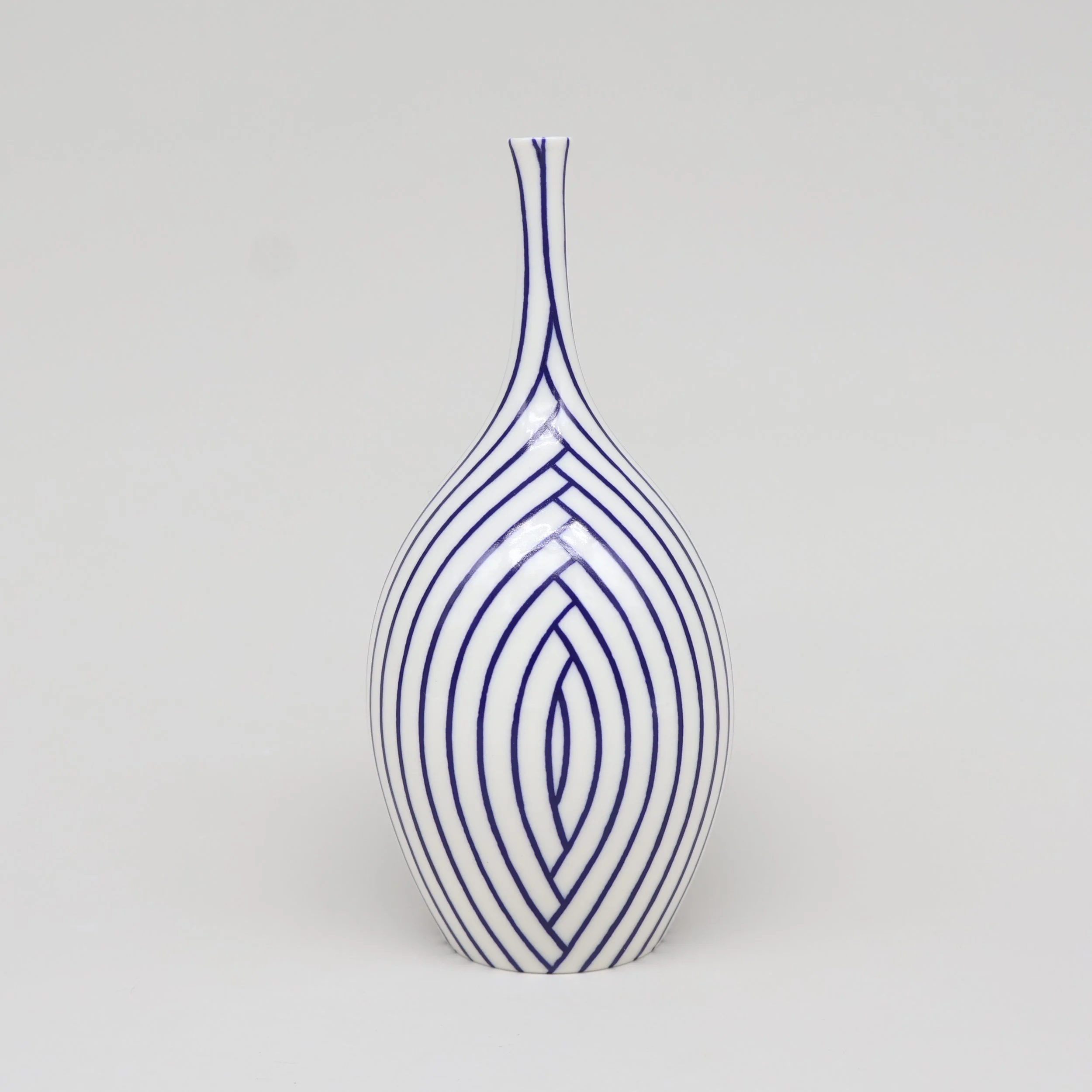 medium layered lines bottle 2 (best).jpg