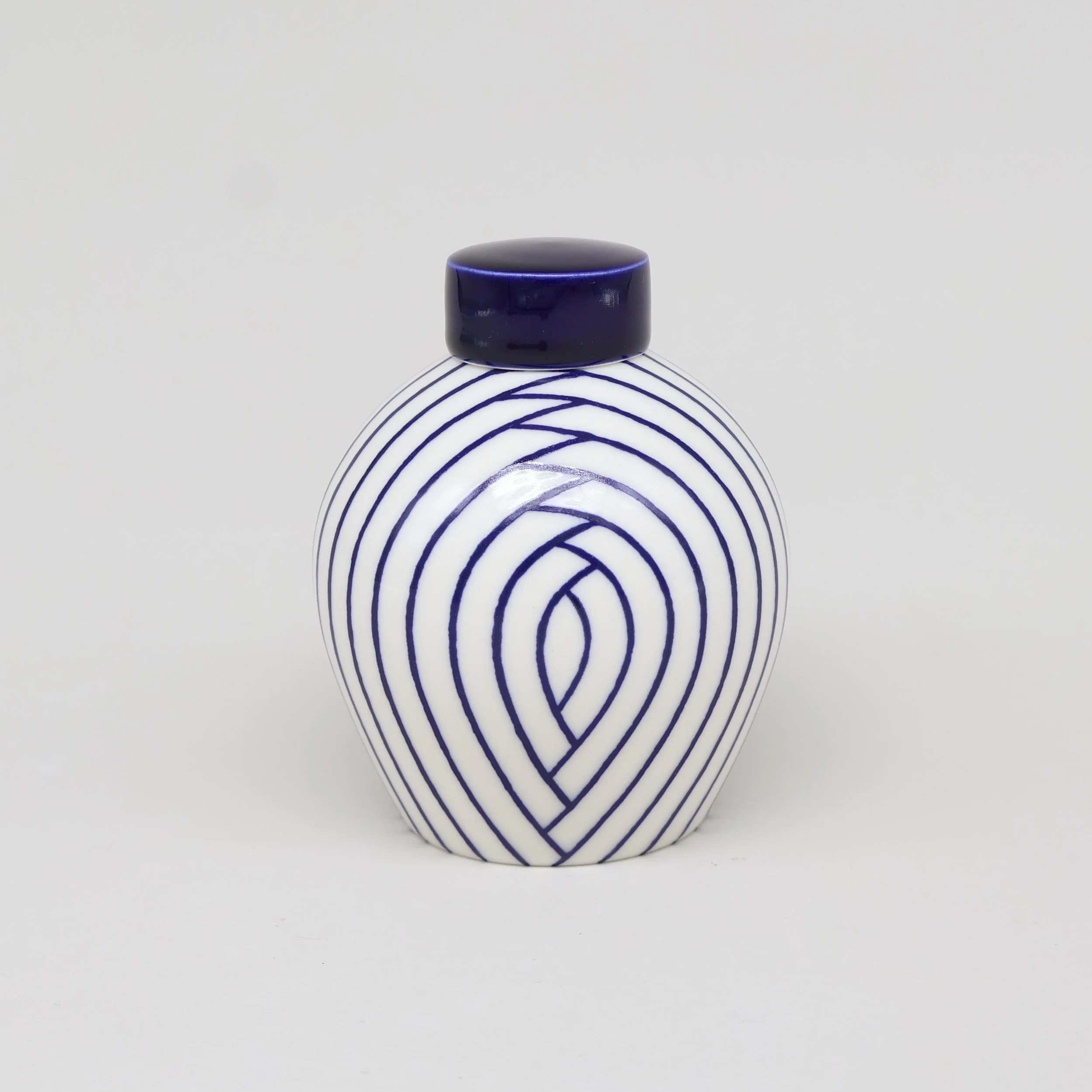 layered lines ginger jar 3.jpg