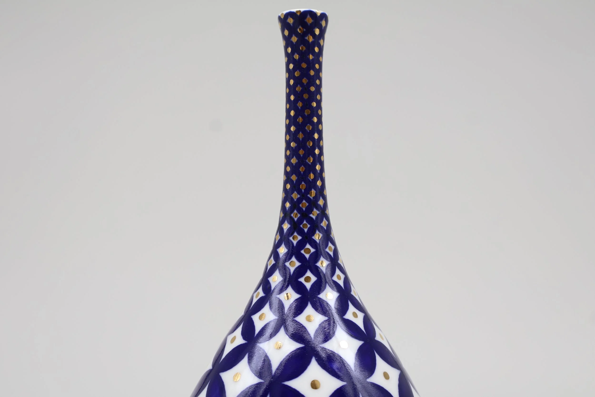 CDR bottle with gold 6.jpg