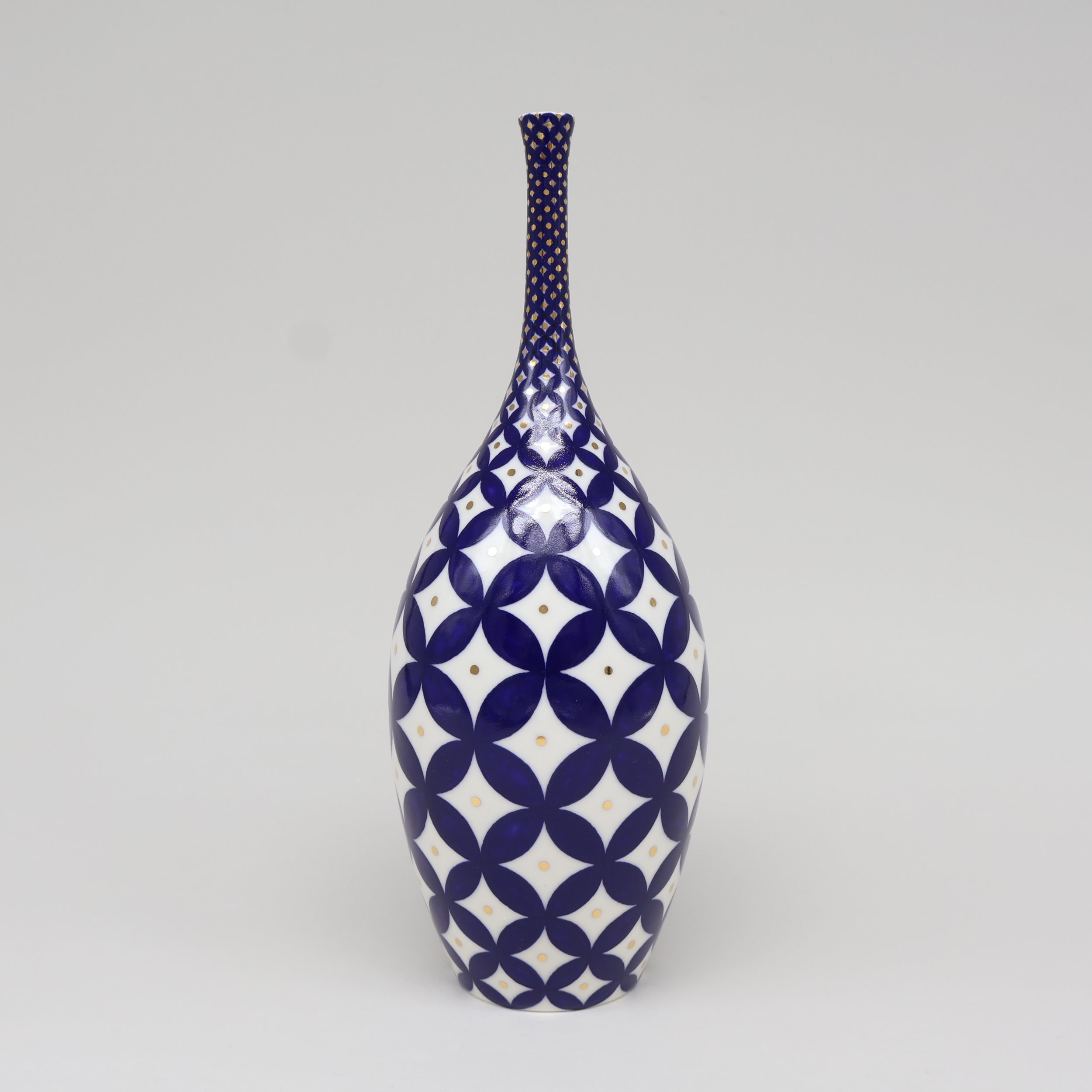 CDR bottle with gold 1.jpg