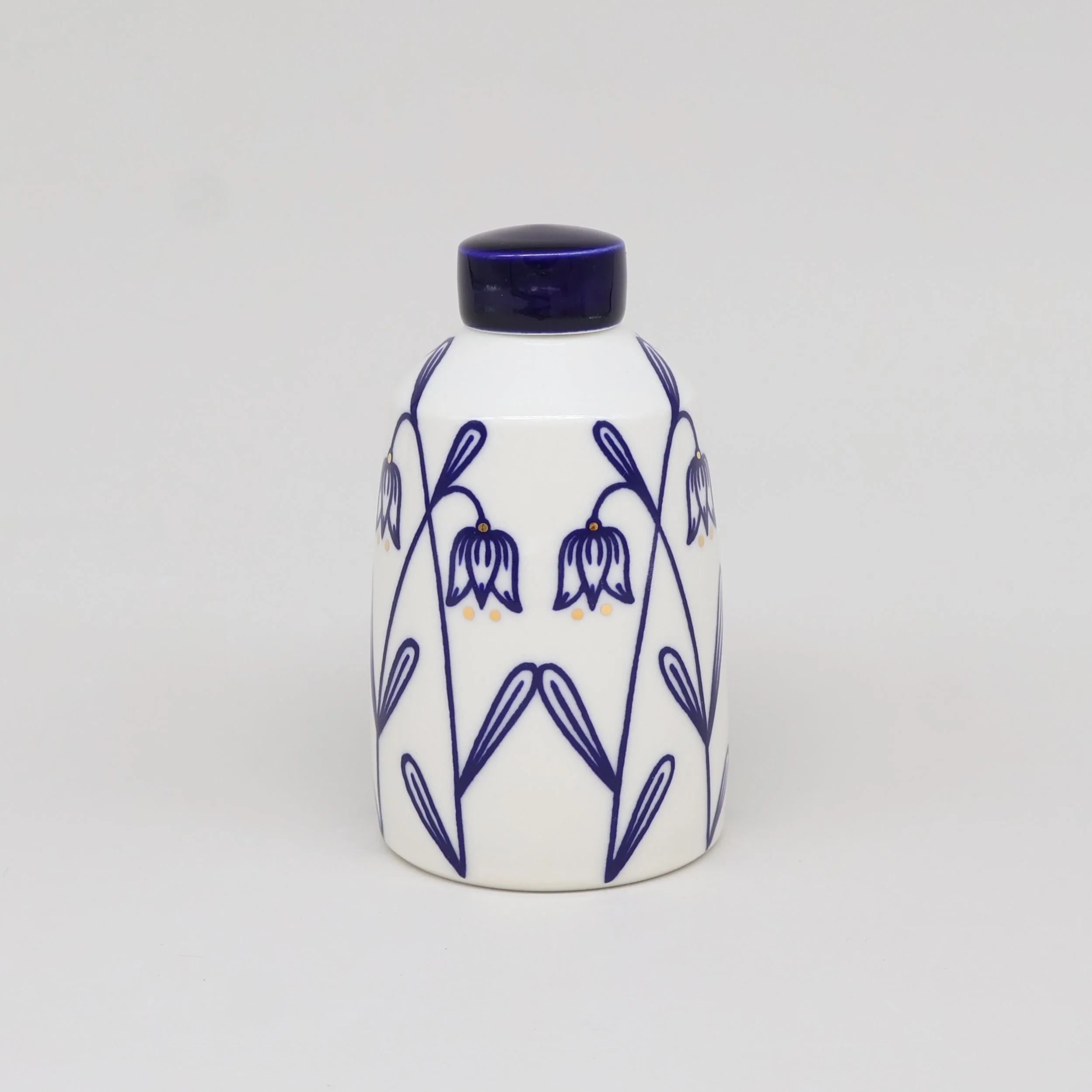 snowdrop ginger jar 2.jpg