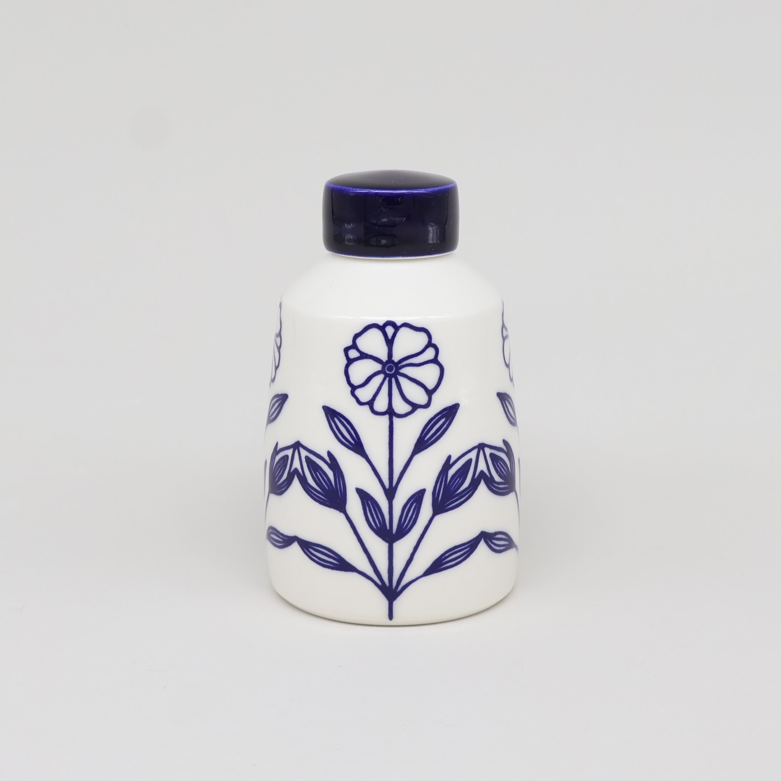 flower ginger jar 1.jpg