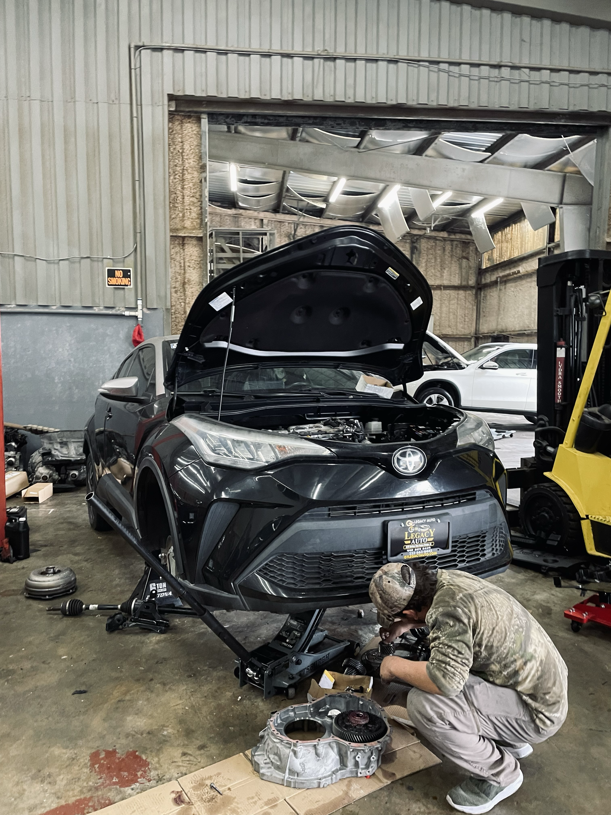 Transmission issues require experience, precision, and proper diagnostics. Our technicians specialize in transmission repairs and services, ensuring smooth shifting, reliability, and long-term performance.