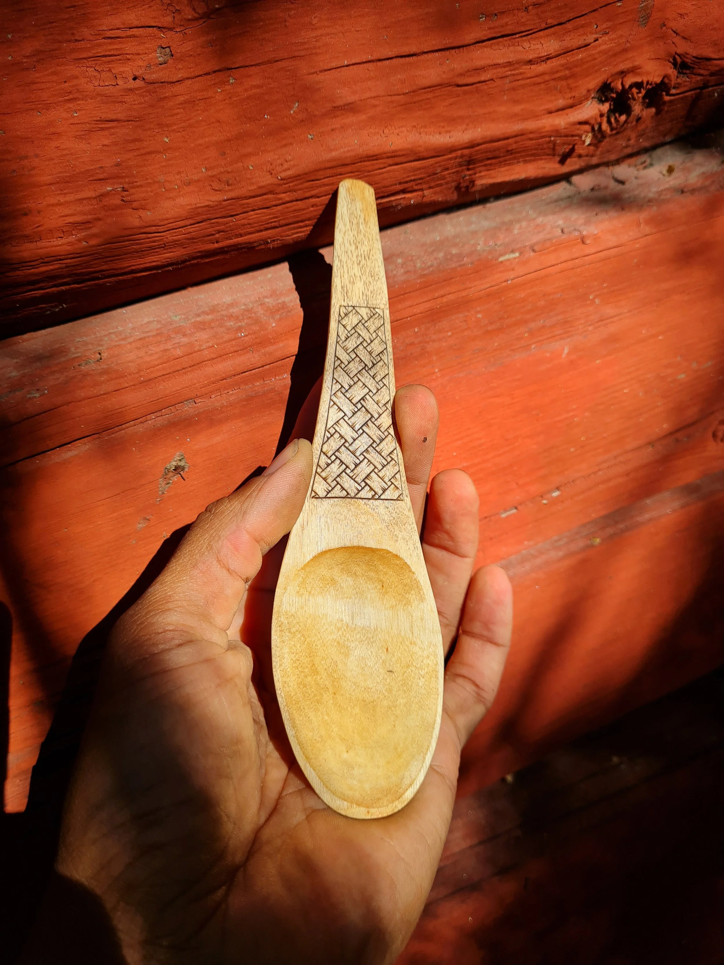 flätad skedkniv i kolrosing