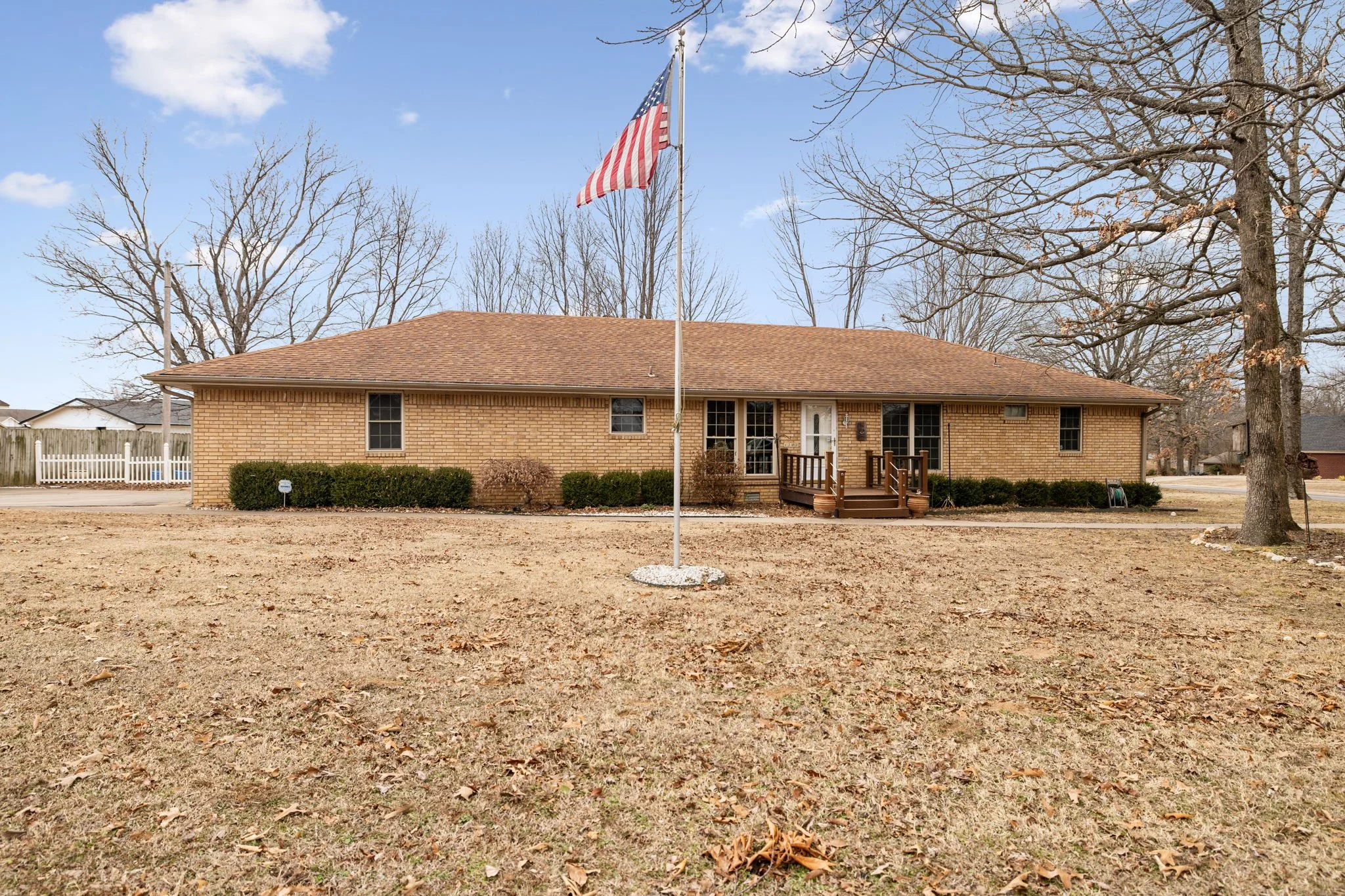 UNDER CONTRACT:  1202 W Red Oak Street Stilwell, OK